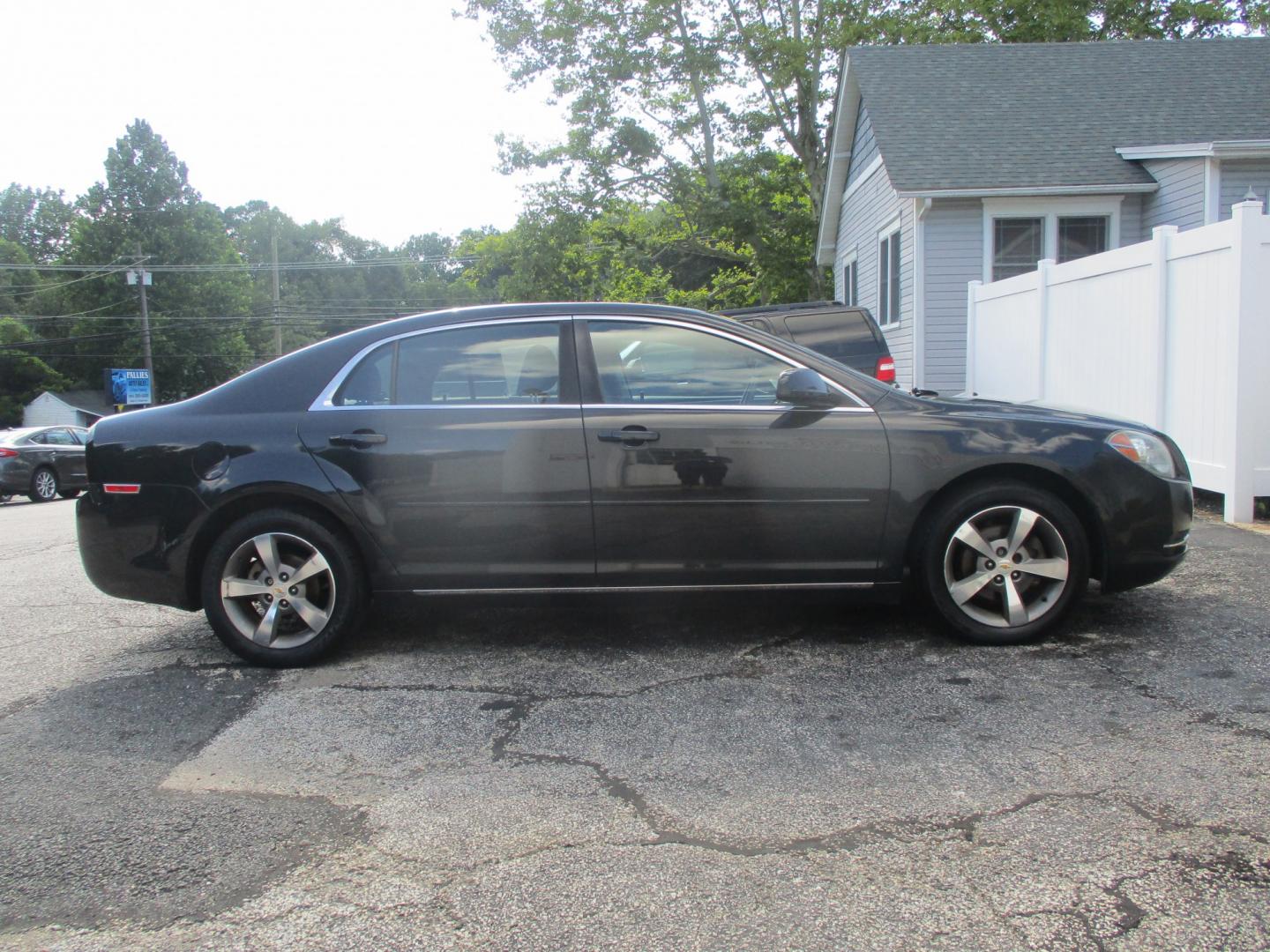 2011 GRAY Chevrolet Malibu 1LT (1G1ZC5E1XBF) with an 2.4L L4 DOHC 16V engine, 4A transmission, located at 540a Delsea Drive, Sewell, NJ, 08080, (987) 867-5309, 39.752560, -75.111206- Photo#7