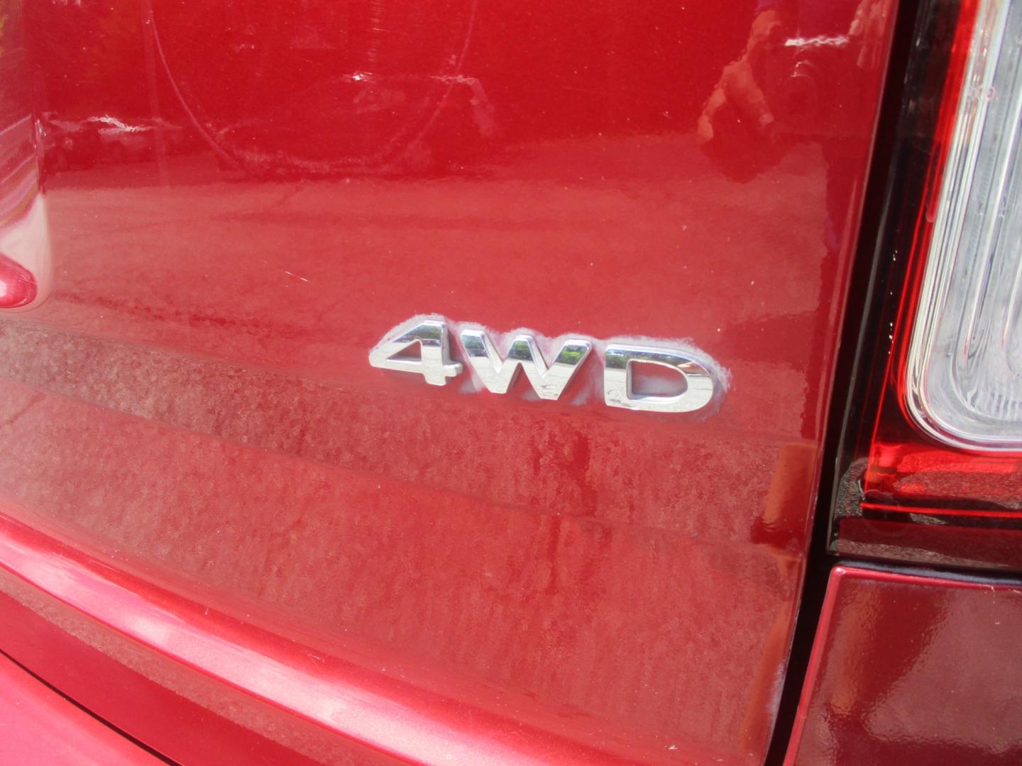 2015 RED Ford Explorer Base 4WD (1FM5K8B8XFG) with an 3.5L V6 DOHC 24V engine, 6-Speed Automatic transmission, located at 540a Delsea Drive, Sewell, NJ, 08080, (987) 867-5309, 39.752560, -75.111206- Photo#5