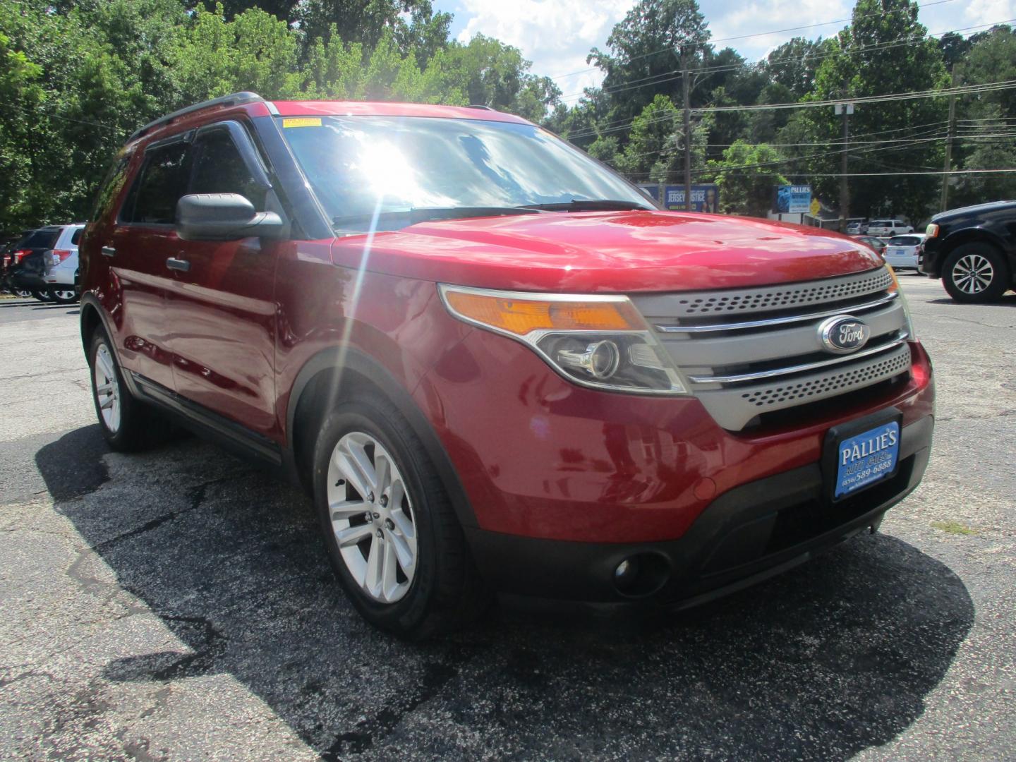 2015 RED Ford Explorer Base 4WD (1FM5K8B8XFG) with an 3.5L V6 DOHC 24V engine, 6-Speed Automatic transmission, located at 540a Delsea Drive, Sewell, NJ, 08080, (987) 867-5309, 39.752560, -75.111206- Photo#8