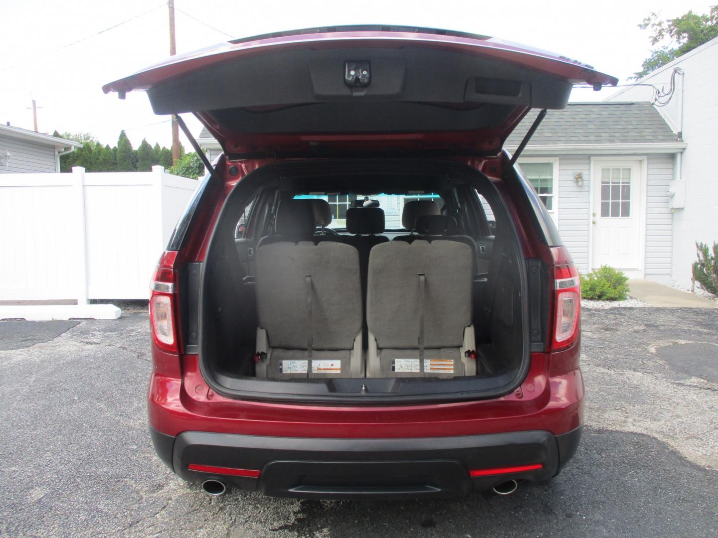 2015 RED Ford Explorer Base 4WD (1FM5K8B8XFG) with an 3.5L V6 DOHC 24V engine, 6-Speed Automatic transmission, located at 540a Delsea Drive, Sewell, NJ, 08080, (987) 867-5309, 39.752560, -75.111206- Photo#25