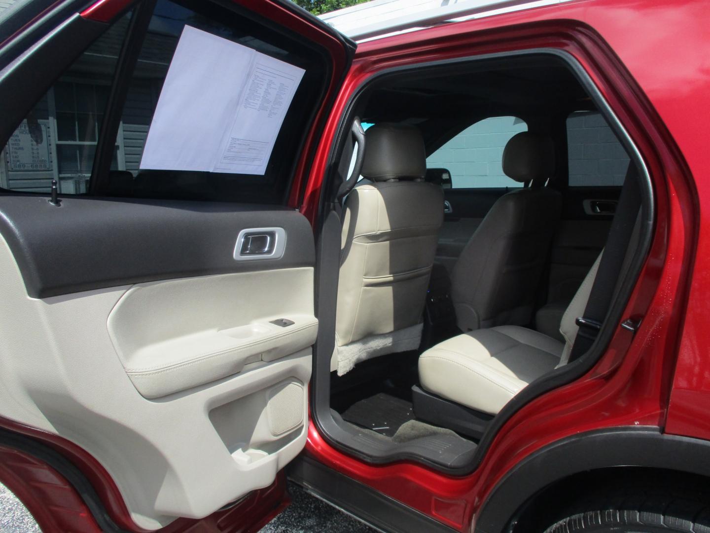 2014 RED Ford Explorer Limited 4WD (1FM5K8F80EG) with an 3.5L V6 DOHC 24V engine, 6-Speed Automatic transmission, located at 540a Delsea Drive, Sewell, NJ, 08080, (987) 867-5309, 39.752560, -75.111206- Photo#13
