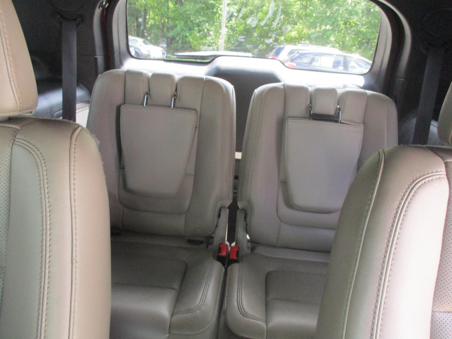 2014 RED Ford Explorer Limited 4WD (1FM5K8F80EG) with an 3.5L V6 DOHC 24V engine, 6-Speed Automatic transmission, located at 540a Delsea Drive, Sewell, NJ, 08080, (987) 867-5309, 39.752560, -75.111206- Photo#16