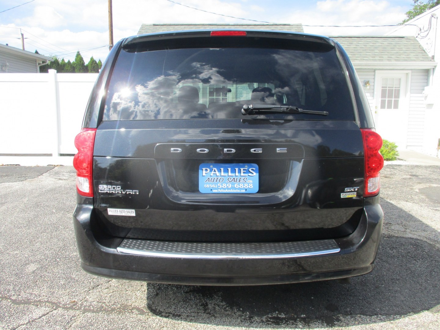 2014 BLACK Dodge Grand Caravan SXT (2C4RDGCG4ER) with an 3.6L V6 DOHC 24V engine, 6-Speed Automatic transmission, located at 540a Delsea Drive, Sewell, NJ, 08080, (987) 867-5309, 39.752560, -75.111206- Photo#3