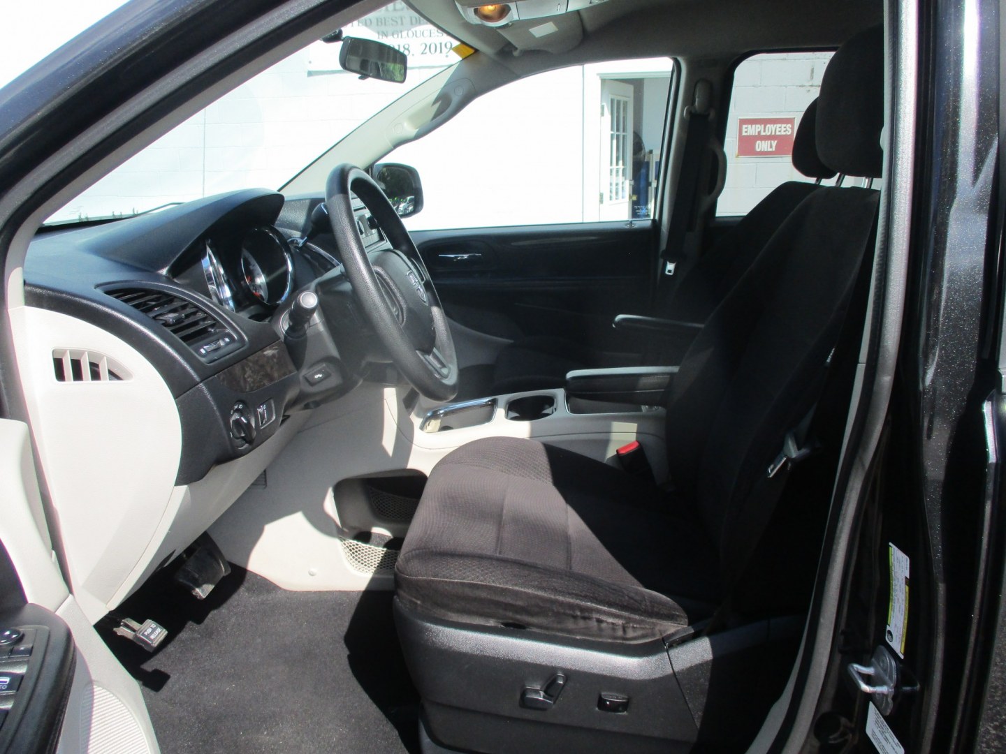 2014 BLACK Dodge Grand Caravan SXT (2C4RDGCG4ER) with an 3.6L V6 DOHC 24V engine, 6-Speed Automatic transmission, located at 540a Delsea Drive, Sewell, NJ, 08080, (987) 867-5309, 39.752560, -75.111206- Photo#12