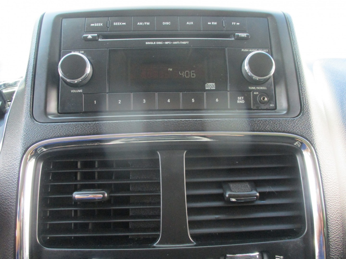 2014 BLACK Dodge Grand Caravan SXT (2C4RDGCG4ER) with an 3.6L V6 DOHC 24V engine, 6-Speed Automatic transmission, located at 540a Delsea Drive, Sewell, NJ, 08080, (987) 867-5309, 39.752560, -75.111206- Photo#19