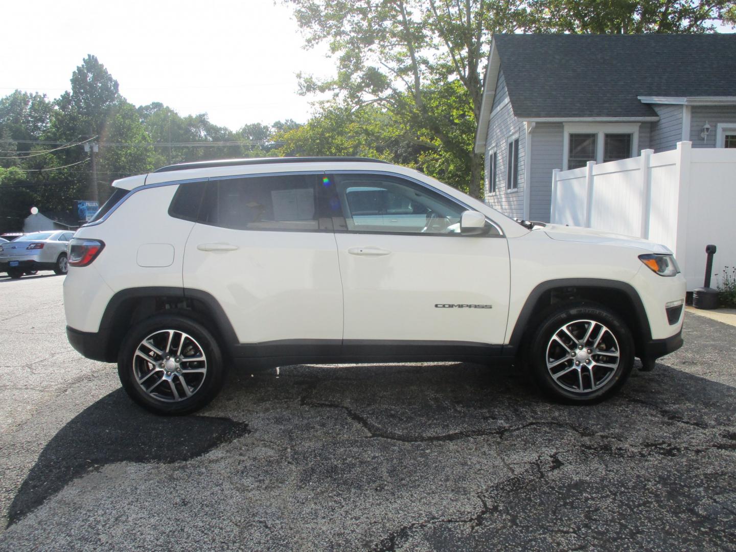 2019 WHITE Jeep Compass Sport 4WD (3C4NJDBB8KT) with an 2.4L L4 DOHC 16V engine, located at 540a Delsea Drive, Sewell, NJ, 08080, (987) 867-5309, 39.752560, -75.111206- Photo#8