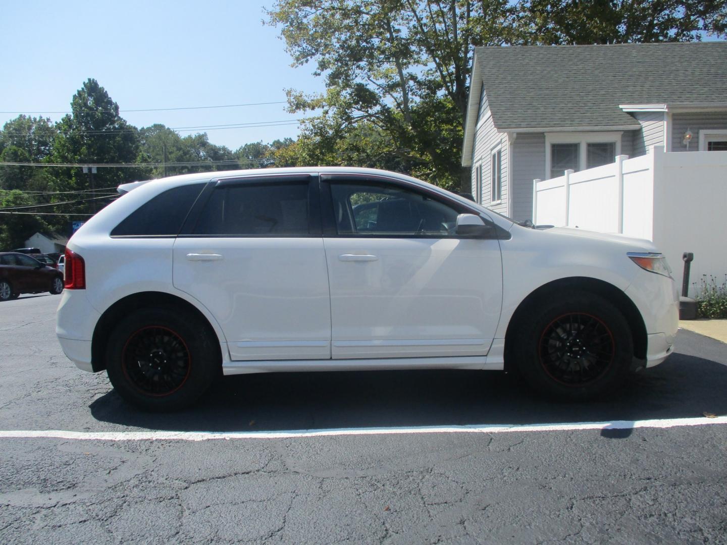 2013 WHITE Ford Edge Sport AWD (2FMDK4AKXDB) with an 3.7L V6 DOHC 24V engine, 6A transmission, located at 540a Delsea Drive, Sewell, NJ, 08080, (987) 867-5309, 39.752560, -75.111206- Photo#6