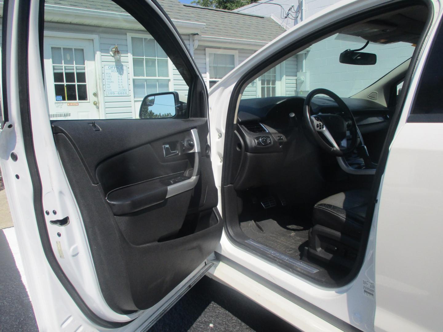 2013 WHITE Ford Edge Sport AWD (2FMDK4AKXDB) with an 3.7L V6 DOHC 24V engine, 6A transmission, located at 540a Delsea Drive, Sewell, NJ, 08080, (987) 867-5309, 39.752560, -75.111206- Photo#9
