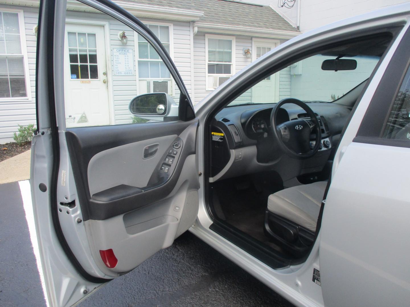 2010 SILVER Hyundai Elantra GLS (KMHDU4AD2AU) with an 2.0L L4 DOHC 16V engine, located at 540a Delsea Drive, Sewell, NJ, 08080, (987) 867-5309, 39.752560, -75.111206- Photo#9