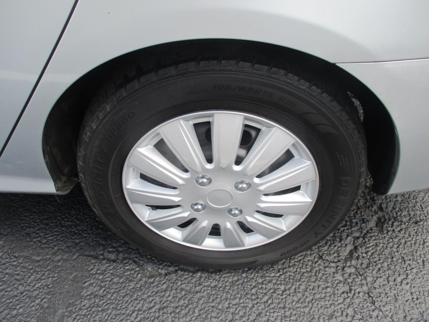 2010 SILVER Hyundai Elantra GLS (KMHDU4AD2AU) with an 2.0L L4 DOHC 16V engine, located at 540a Delsea Drive, Sewell, NJ, 08080, (987) 867-5309, 39.752560, -75.111206- Photo#24