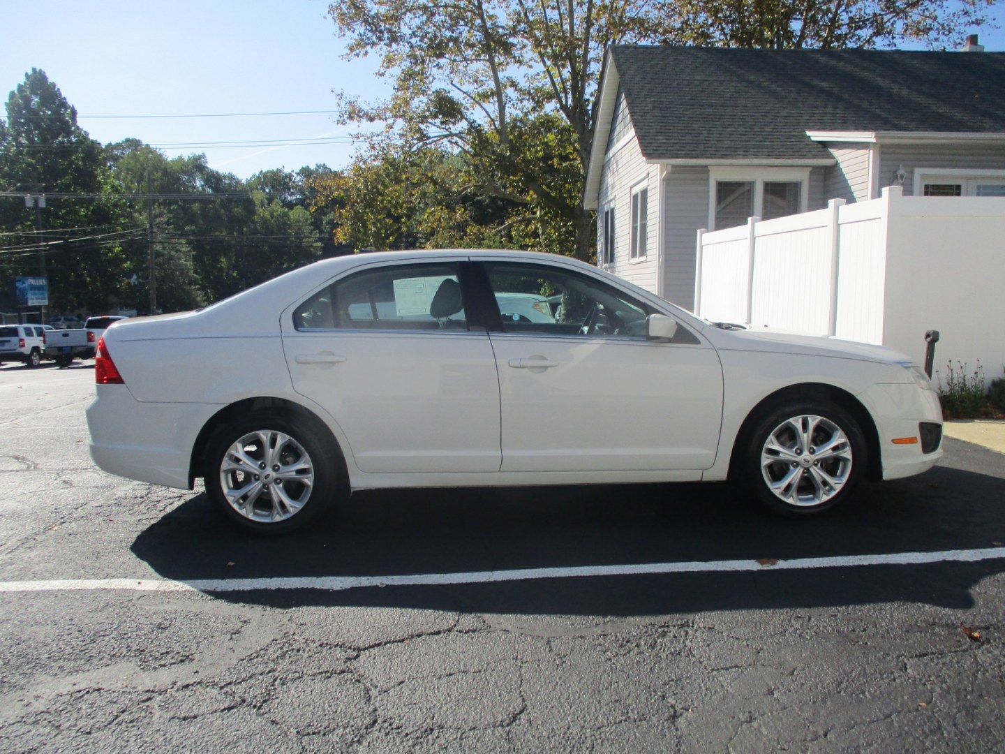2012 WHITE Ford Fusion SE (3FAHP0HA5CR) with an 2.5L L4 DOHC 16V engine, located at 540a Delsea Drive, Sewell, NJ, 08080, (987) 867-5309, 39.752560, -75.111206- Photo#8