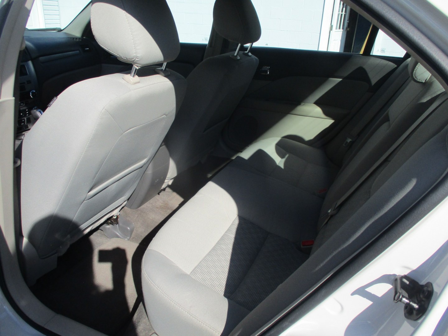 2012 WHITE Ford Fusion SE (3FAHP0HA5CR) with an 2.5L L4 DOHC 16V engine, located at 540a Delsea Drive, Sewell, NJ, 08080, (987) 867-5309, 39.752560, -75.111206- Photo#14