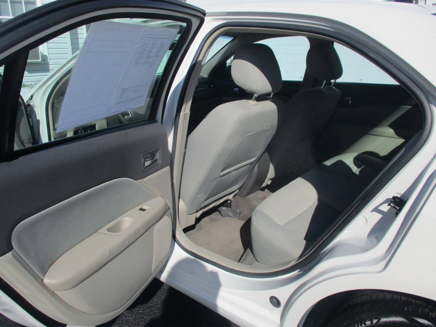 2012 WHITE Ford Fusion SE (3FAHP0HA5CR) with an 2.5L L4 DOHC 16V engine, located at 540a Delsea Drive, Sewell, NJ, 08080, (987) 867-5309, 39.752560, -75.111206- Photo#15