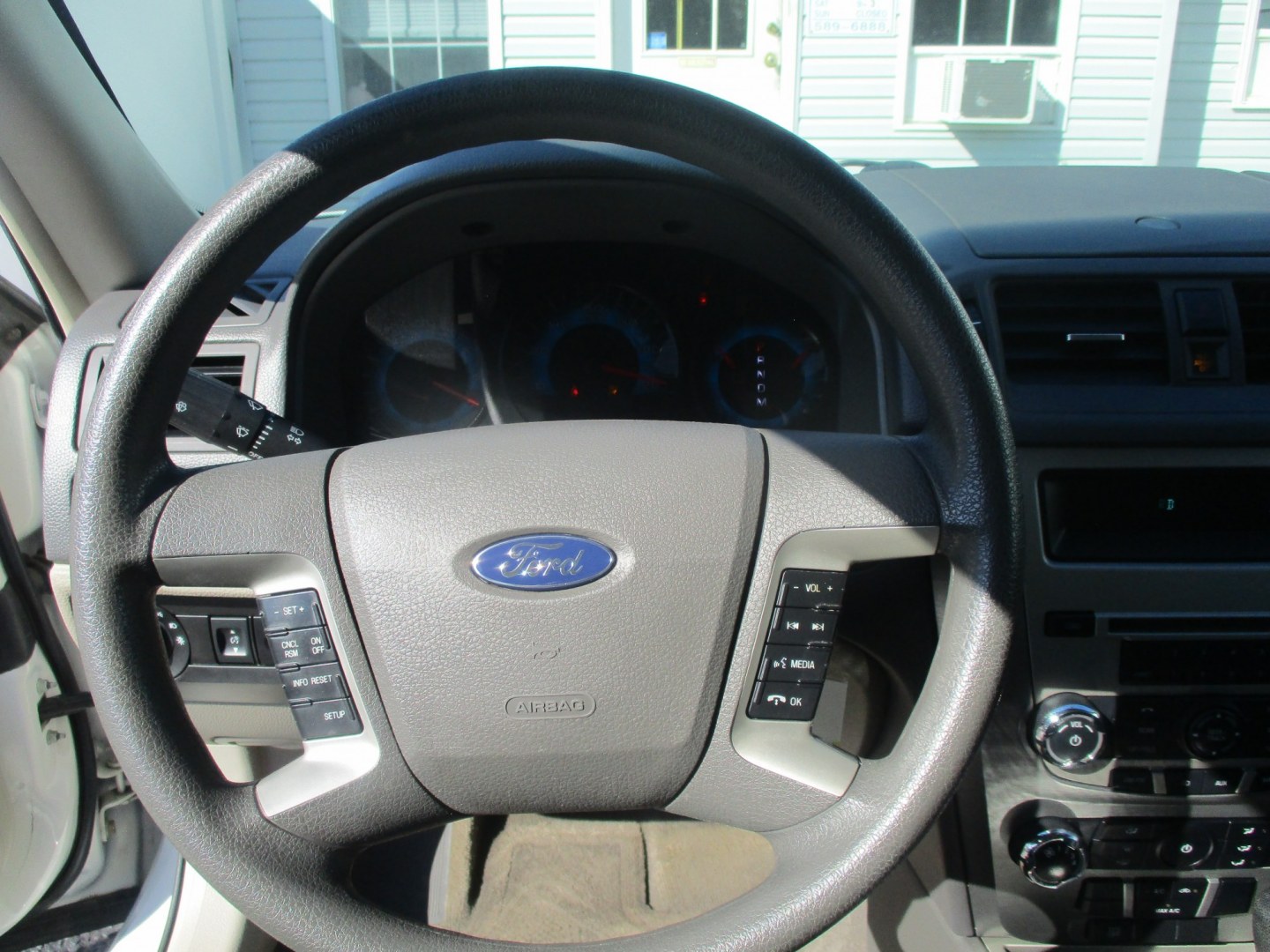 2012 WHITE Ford Fusion SE (3FAHP0HA5CR) with an 2.5L L4 DOHC 16V engine, located at 540a Delsea Drive, Sewell, NJ, 08080, (987) 867-5309, 39.752560, -75.111206- Photo#17