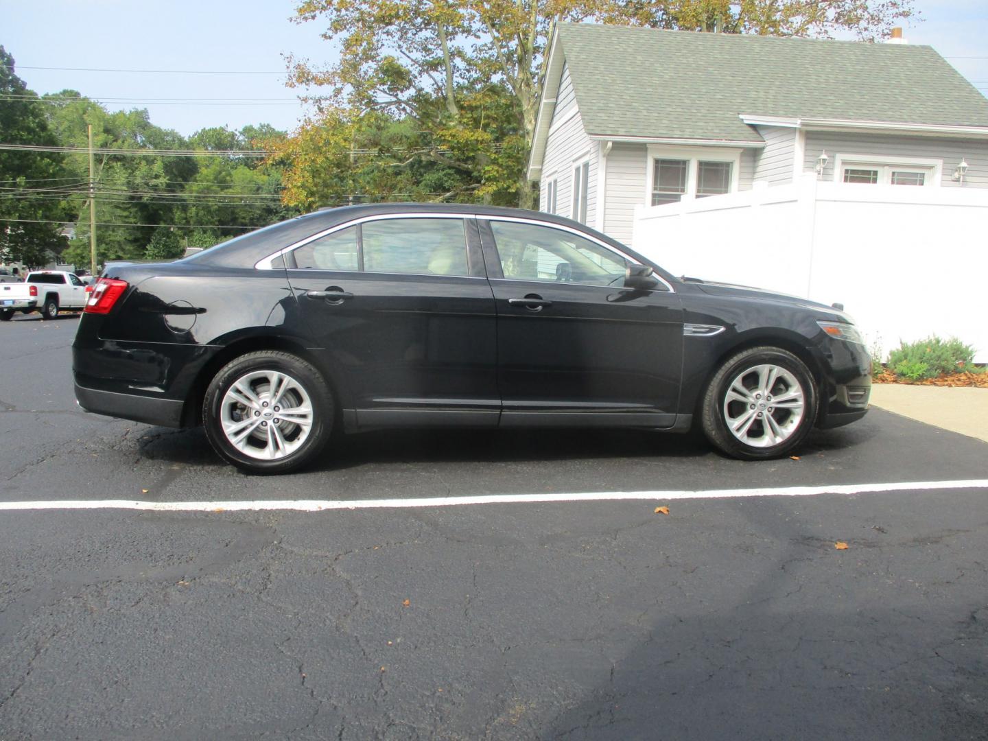 2017 BLACK Ford Taurus SEL FWD (1FAHP2E85HG) with an 3.5L V6 DOHC 24V engine, 6A transmission, located at 540a Delsea Drive, Sewell, NJ, 08080, (987) 867-5309, 39.752560, -75.111206- Photo#8