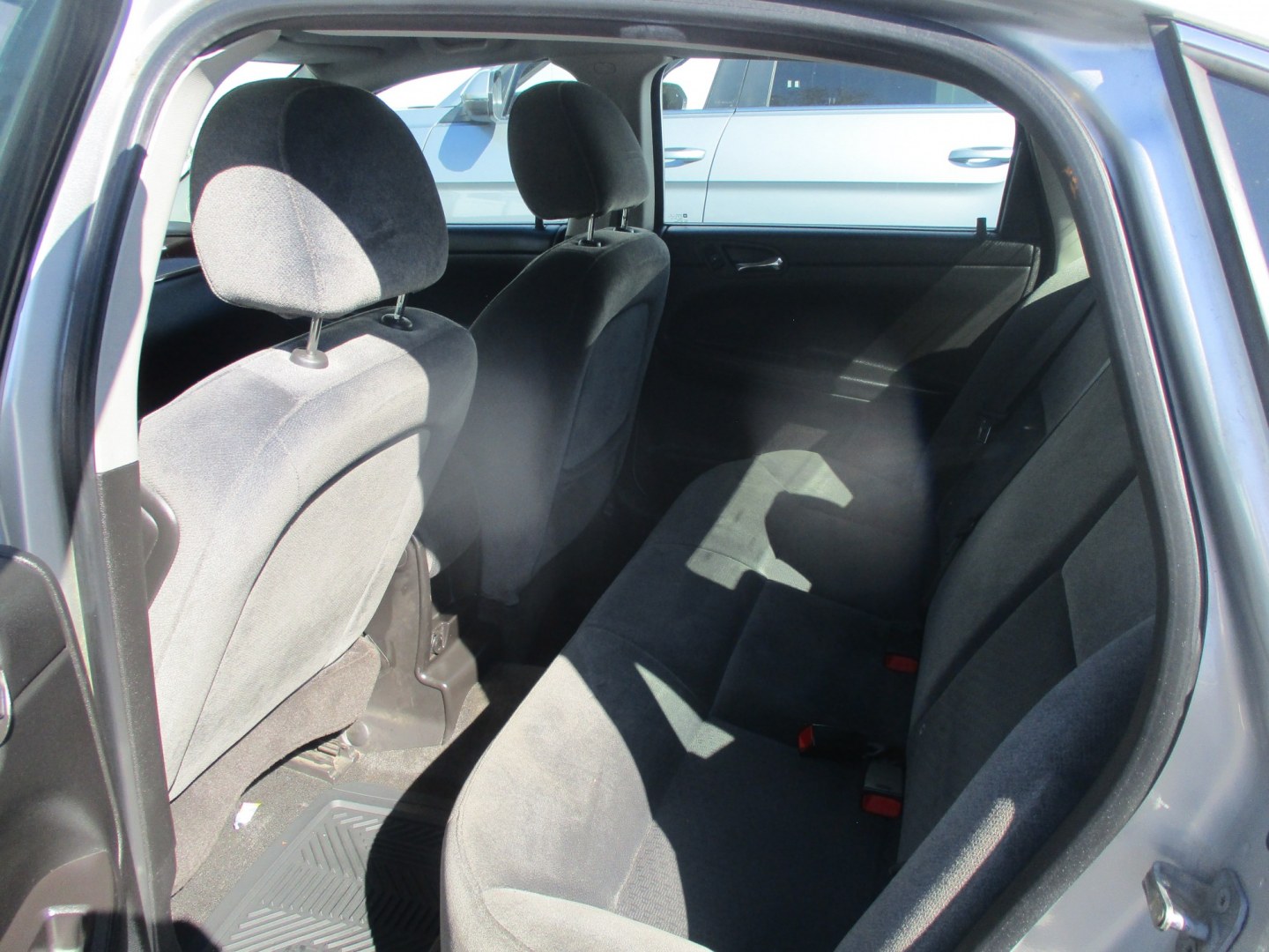 2009 SILVER /BLACK Chevrolet Impala LS (2G1WB57N491) with an 3.5L V6 OHV 16V engine, 4A transmission, located at 540a Delsea Drive, Sewell, NJ, 08080, (987) 867-5309, 39.752560, -75.111206- Photo#18
