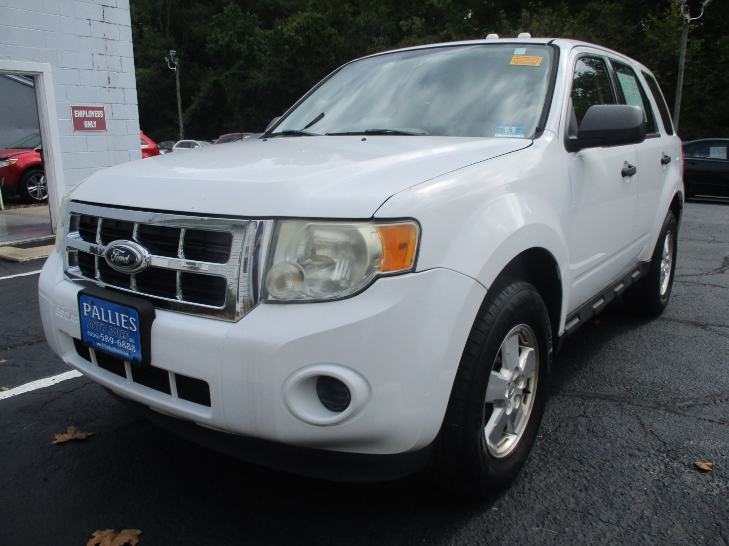 2010 WHITE Ford Escape XLS 4WD AT (1FMCU9C78AK) with an 2.5L L4 DOHC 16V engine, 6A transmission, located at 540a Delsea Drive, Sewell, NJ, 08080, (987) 867-5309, 39.752560, -75.111206- Photo#0