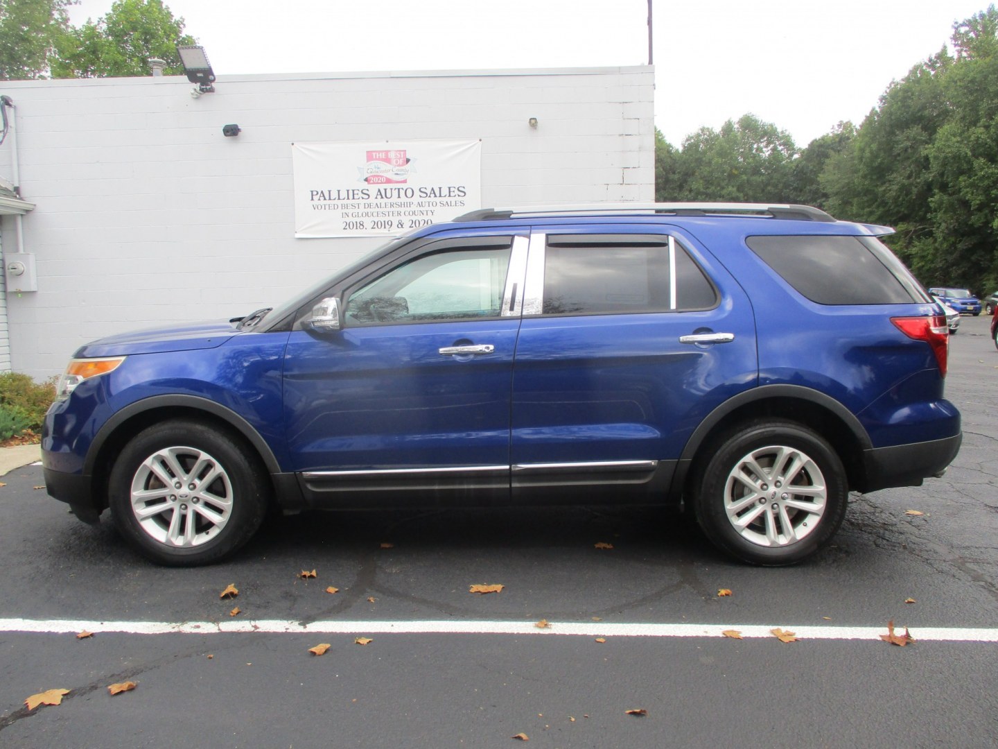 2015 BLUE Ford Explorer XLT 4WD (1FM5K8D86FG) with an 3.5L V6 DOHC 24V engine, 6-Speed Automatic transmission, located at 540a Delsea Drive, Sewell, NJ, 08080, (987) 867-5309, 39.752560, -75.111206- Photo#1