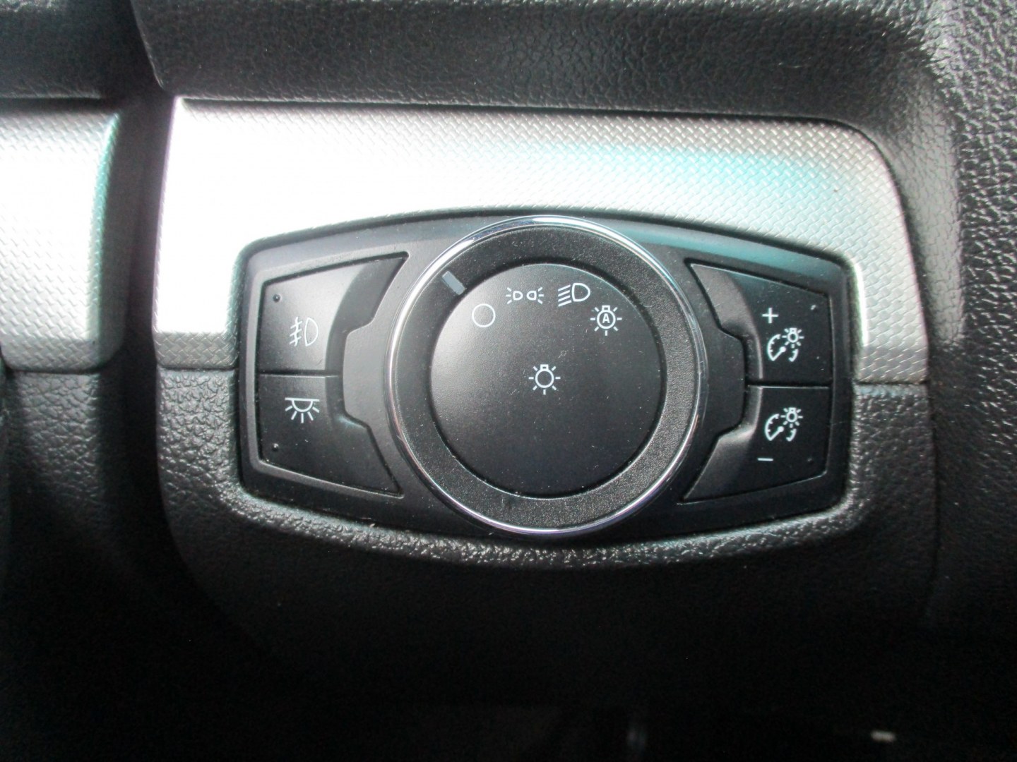 2015 BLUE Ford Explorer XLT 4WD (1FM5K8D86FG) with an 3.5L V6 DOHC 24V engine, 6-Speed Automatic transmission, located at 540a Delsea Drive, Sewell, NJ, 08080, (987) 867-5309, 39.752560, -75.111206- Photo#25