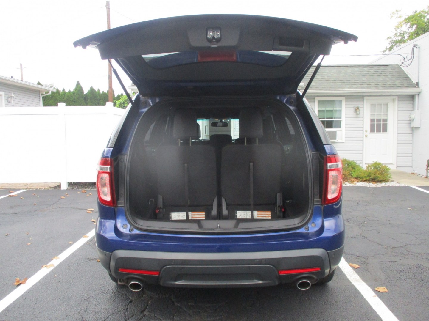 2015 BLUE Ford Explorer XLT 4WD (1FM5K8D86FG) with an 3.5L V6 DOHC 24V engine, 6-Speed Automatic transmission, located at 540a Delsea Drive, Sewell, NJ, 08080, (987) 867-5309, 39.752560, -75.111206- Photo#27