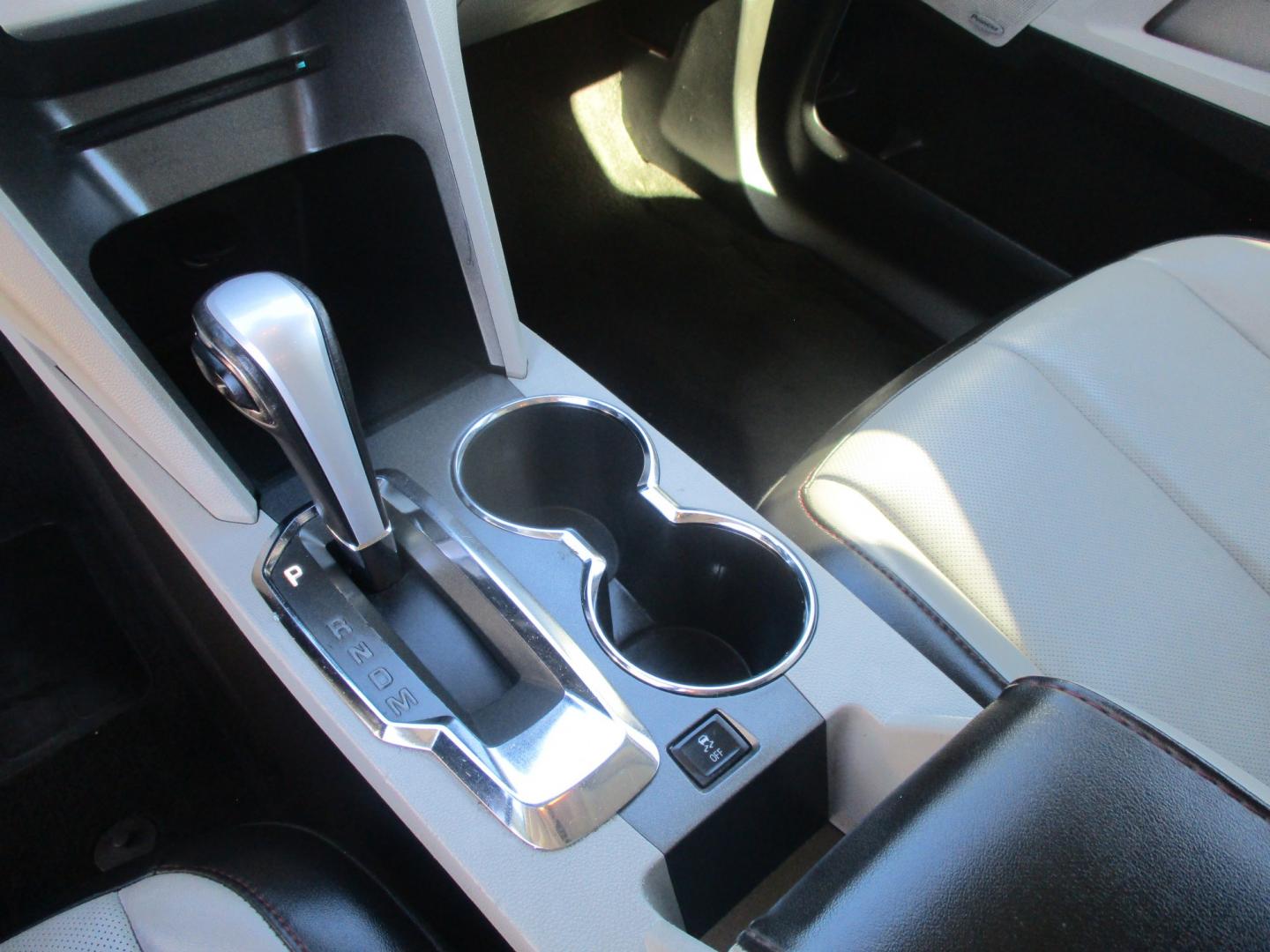 2012 GRAY Chevrolet Equinox LTZ AWD (2GNFLGE52C6) with an 3.0L V6 DOHC 24V engine, 6-Speed Automatic transmission, located at 540a Delsea Drive, Sewell, NJ, 08080, (987) 867-5309, 39.752560, -75.111206- Photo#21