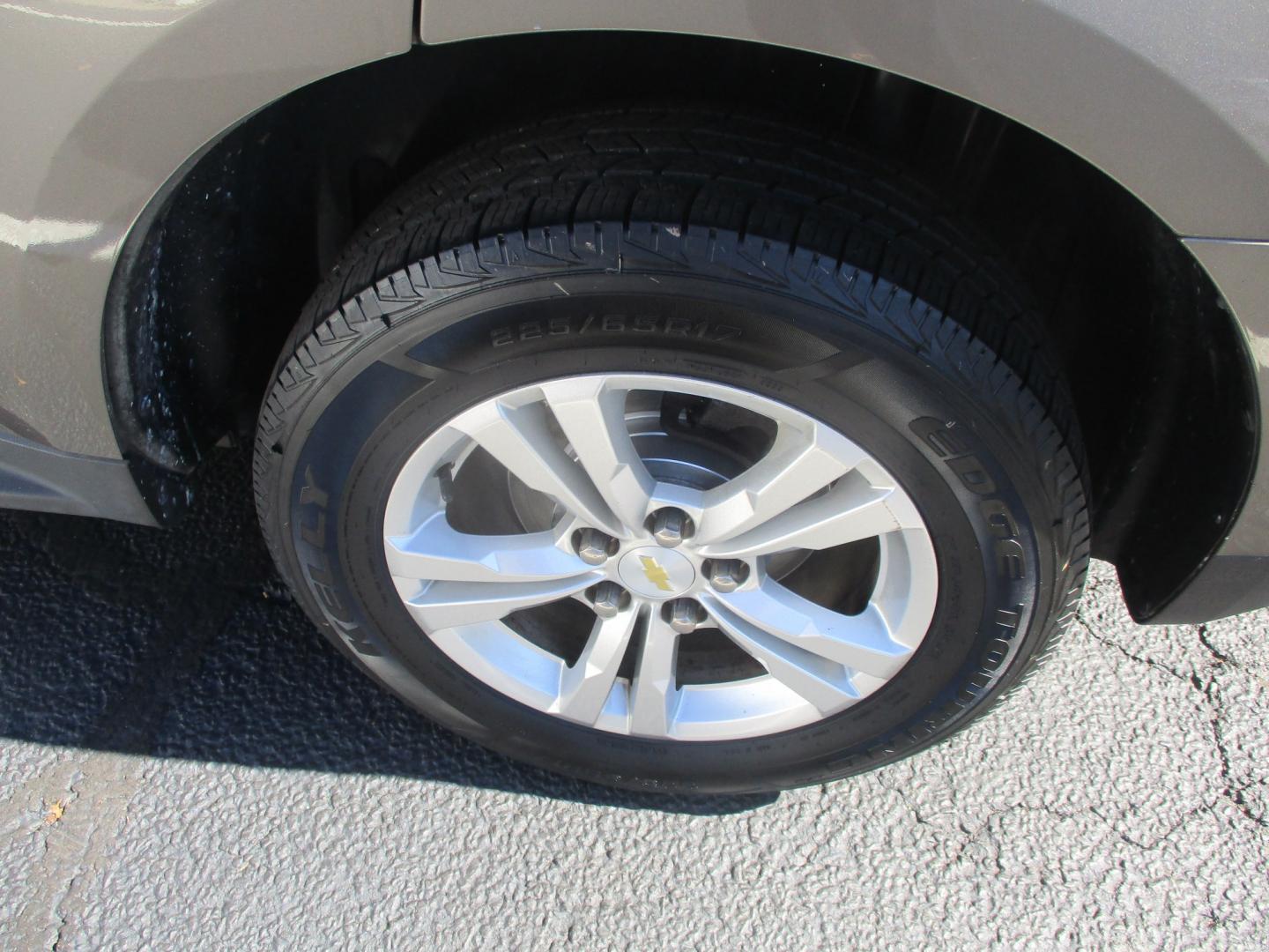 2012 GRAY Chevrolet Equinox LTZ AWD (2GNFLGE52C6) with an 3.0L V6 DOHC 24V engine, 6-Speed Automatic transmission, located at 540a Delsea Drive, Sewell, NJ, 08080, (987) 867-5309, 39.752560, -75.111206- Photo#29