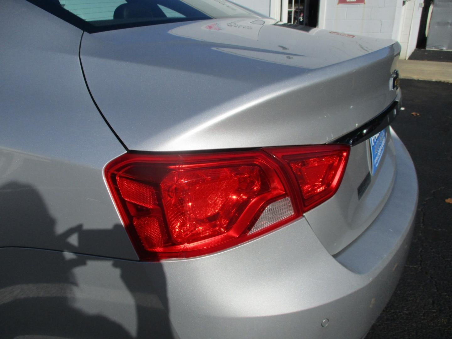 2014 SILVER Chevrolet Impala 1LT (1G1115SL3EU) with an 2.5L L4 DOHC 16V engine, 6-Speed Automatic transmission, located at 540a Delsea Drive, Sewell, NJ, 08080, (987) 867-5309, 39.752560, -75.111206- Photo#4