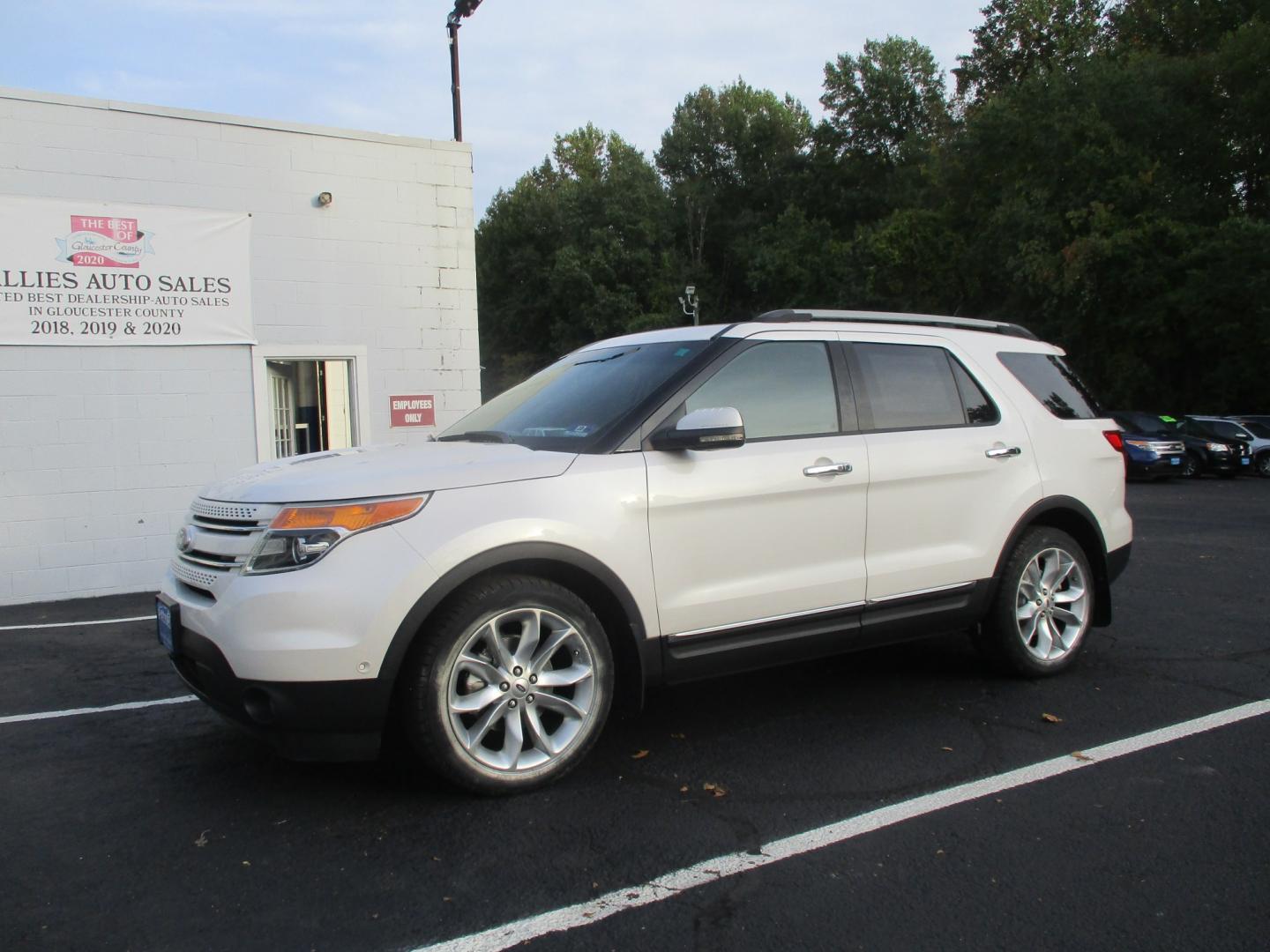 2012 WHITE Ford Explorer Limited 4WD (1FMHK8F81CG) with an 3.5L V6 DOHC 24V engine, 6-Speed Automatic transmission, located at 540a Delsea Drive, Sewell, NJ, 08080, (987) 867-5309, 39.752560, -75.111206- Photo#1