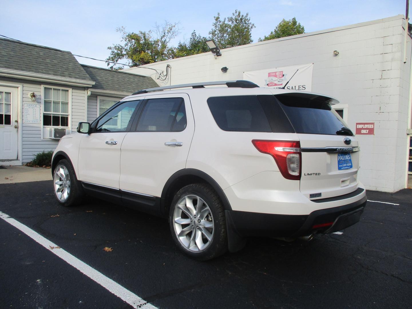 2012 WHITE Ford Explorer Limited 4WD (1FMHK8F81CG) with an 3.5L V6 DOHC 24V engine, 6-Speed Automatic transmission, located at 540a Delsea Drive, Sewell, NJ, 08080, (987) 867-5309, 39.752560, -75.111206- Photo#3