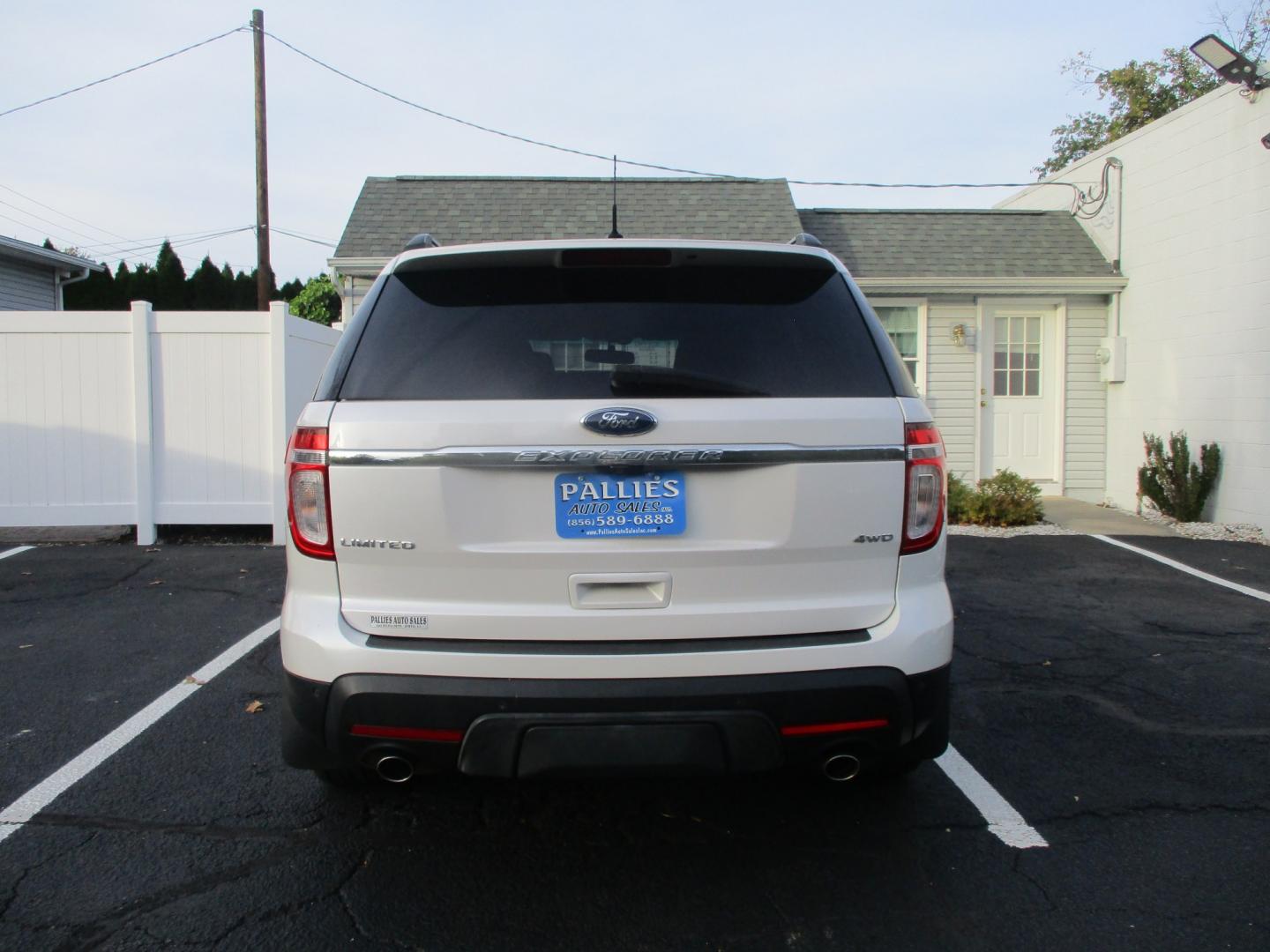 2012 WHITE Ford Explorer Limited 4WD (1FMHK8F81CG) with an 3.5L V6 DOHC 24V engine, 6-Speed Automatic transmission, located at 540a Delsea Drive, Sewell, NJ, 08080, (987) 867-5309, 39.752560, -75.111206- Photo#6