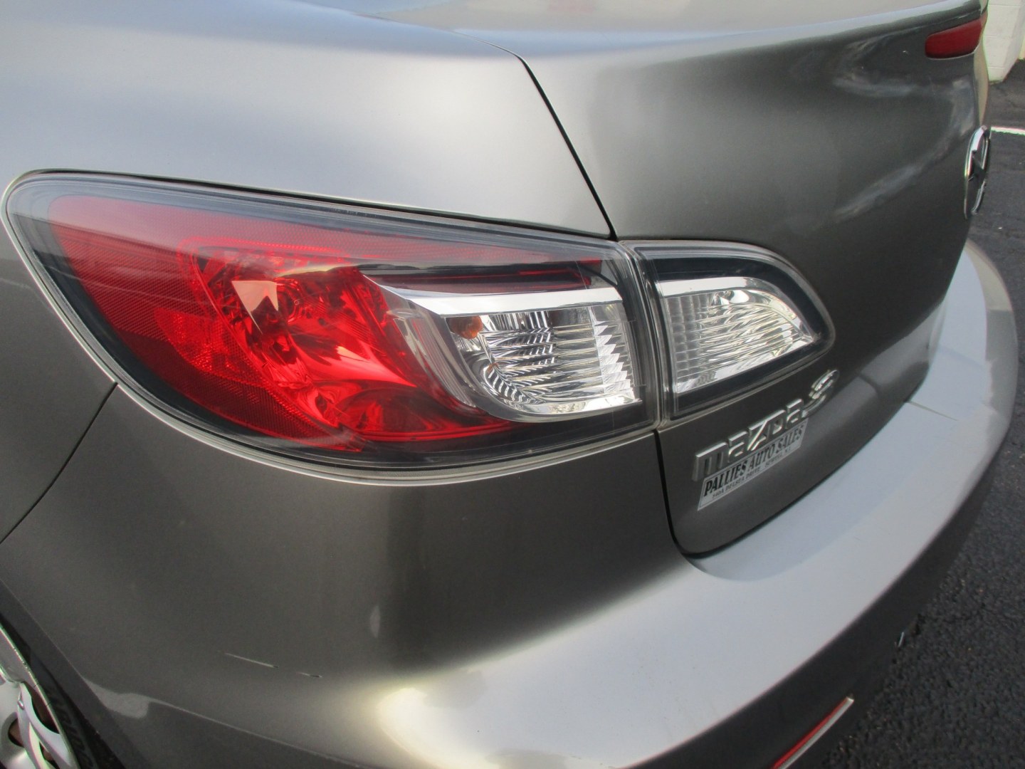 2012 SILVER Mazda MAZDA3 i Sport 4-Door (JM1BL1UGXC1) with an 2.0L L4 DOHC 16V engine, located at 540a Delsea Drive, Sewell, NJ, 08080, (987) 867-5309, 39.752560, -75.111206- Photo#4