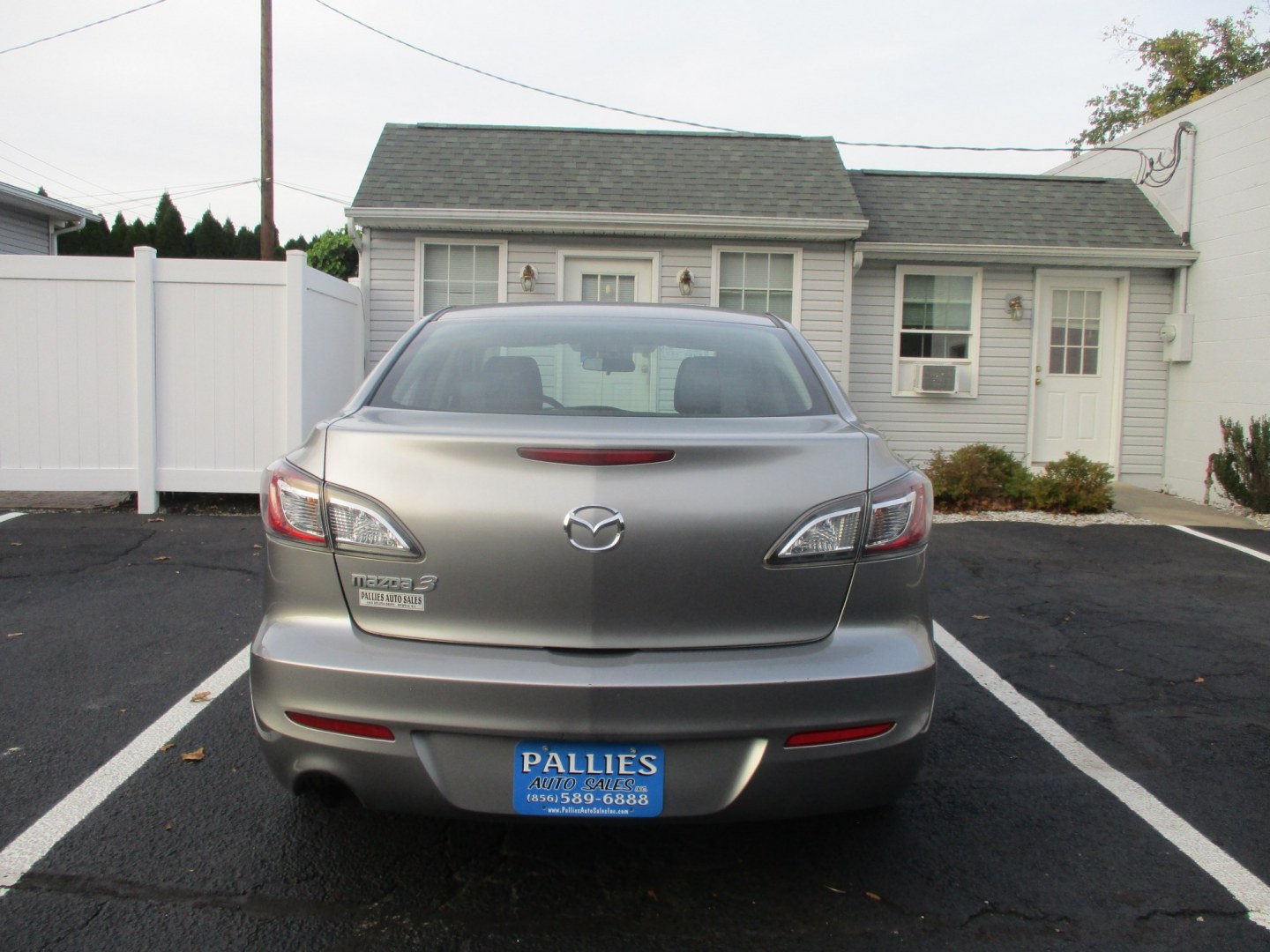2012 SILVER Mazda MAZDA3 i Sport 4-Door (JM1BL1UGXC1) with an 2.0L L4 DOHC 16V engine, located at 540a Delsea Drive, Sewell, NJ, 08080, (987) 867-5309, 39.752560, -75.111206- Photo#6