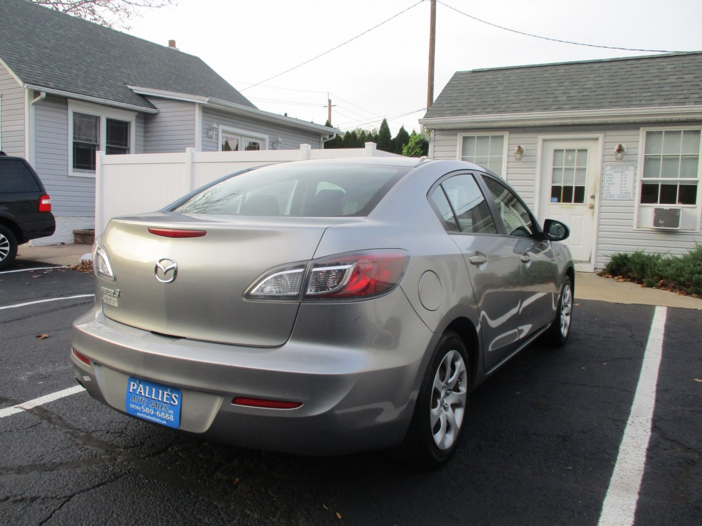 2012 SILVER Mazda MAZDA3 i Sport 4-Door (JM1BL1UGXC1) with an 2.0L L4 DOHC 16V engine, located at 540a Delsea Drive, Sewell, NJ, 08080, (987) 867-5309, 39.752560, -75.111206- Photo#7