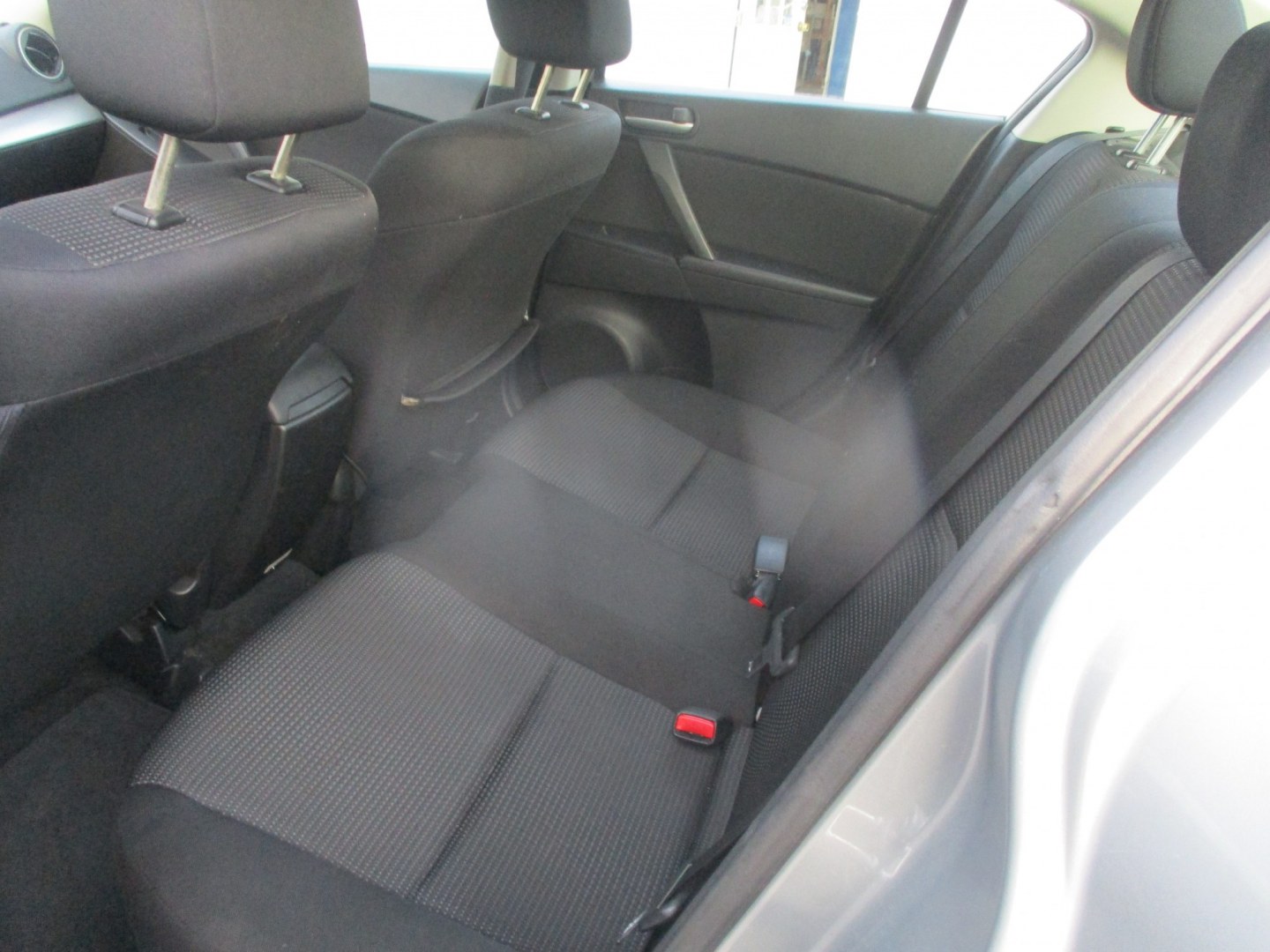 2012 SILVER Mazda MAZDA3 i Sport 4-Door (JM1BL1UGXC1) with an 2.0L L4 DOHC 16V engine, located at 540a Delsea Drive, Sewell, NJ, 08080, (987) 867-5309, 39.752560, -75.111206- Photo#15