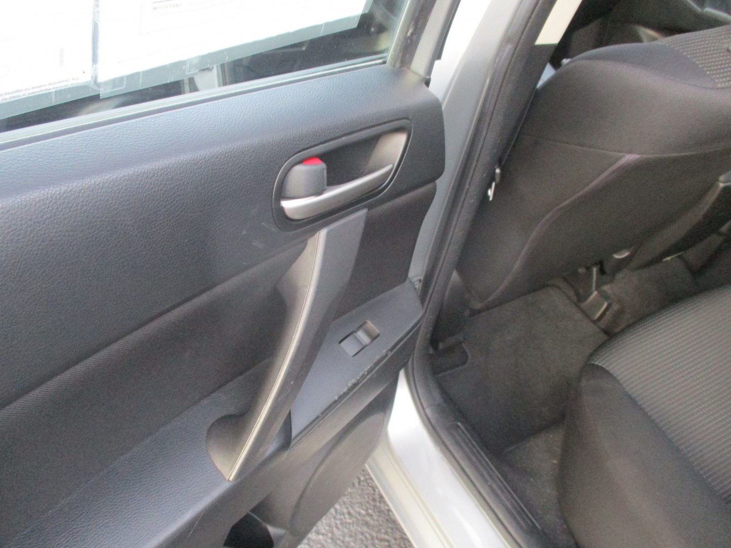 2012 SILVER Mazda MAZDA3 i Sport 4-Door (JM1BL1UGXC1) with an 2.0L L4 DOHC 16V engine, located at 540a Delsea Drive, Sewell, NJ, 08080, (987) 867-5309, 39.752560, -75.111206- Photo#17
