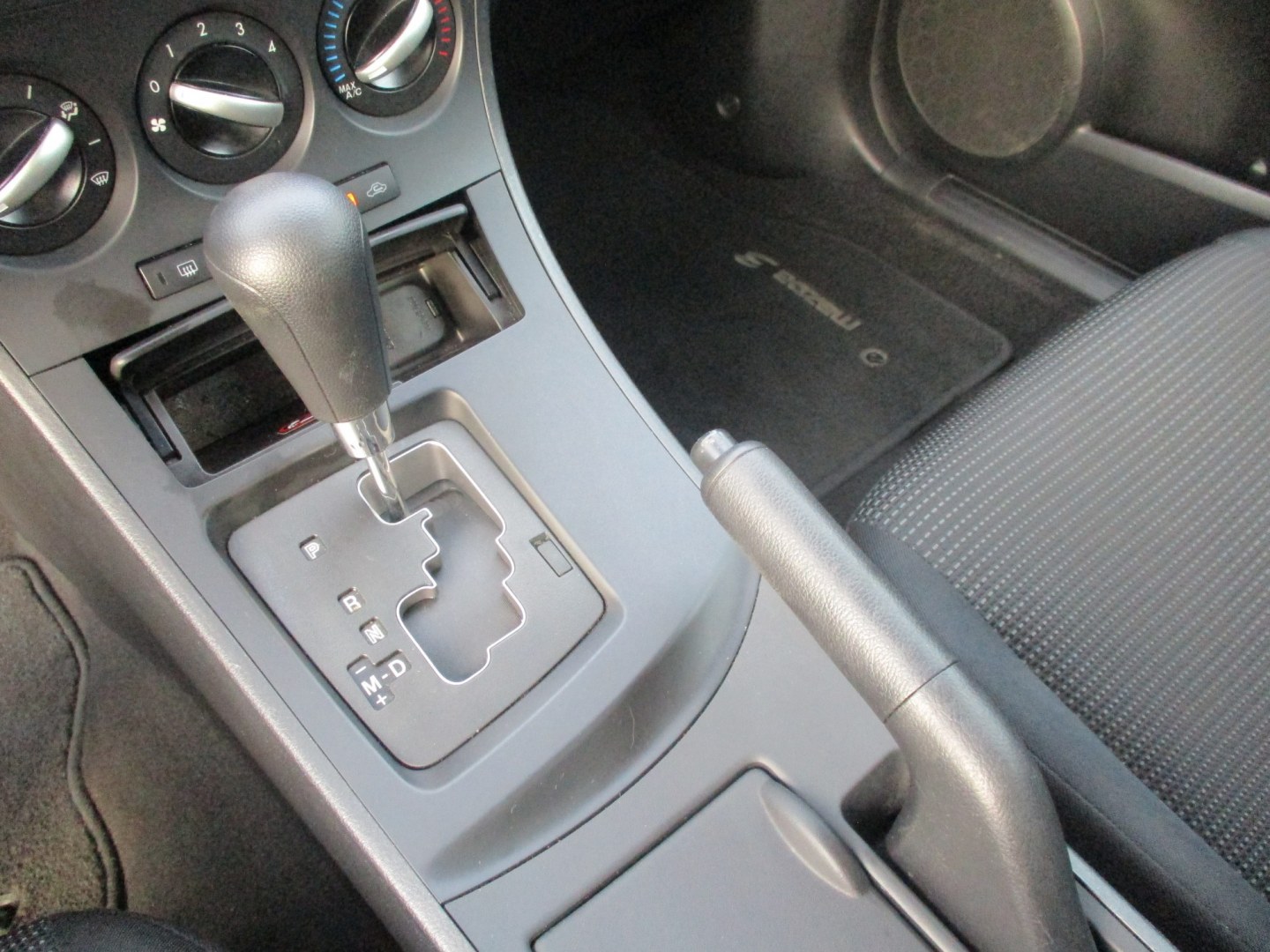 2012 SILVER Mazda MAZDA3 i Sport 4-Door (JM1BL1UGXC1) with an 2.0L L4 DOHC 16V engine, located at 540a Delsea Drive, Sewell, NJ, 08080, (987) 867-5309, 39.752560, -75.111206- Photo#21