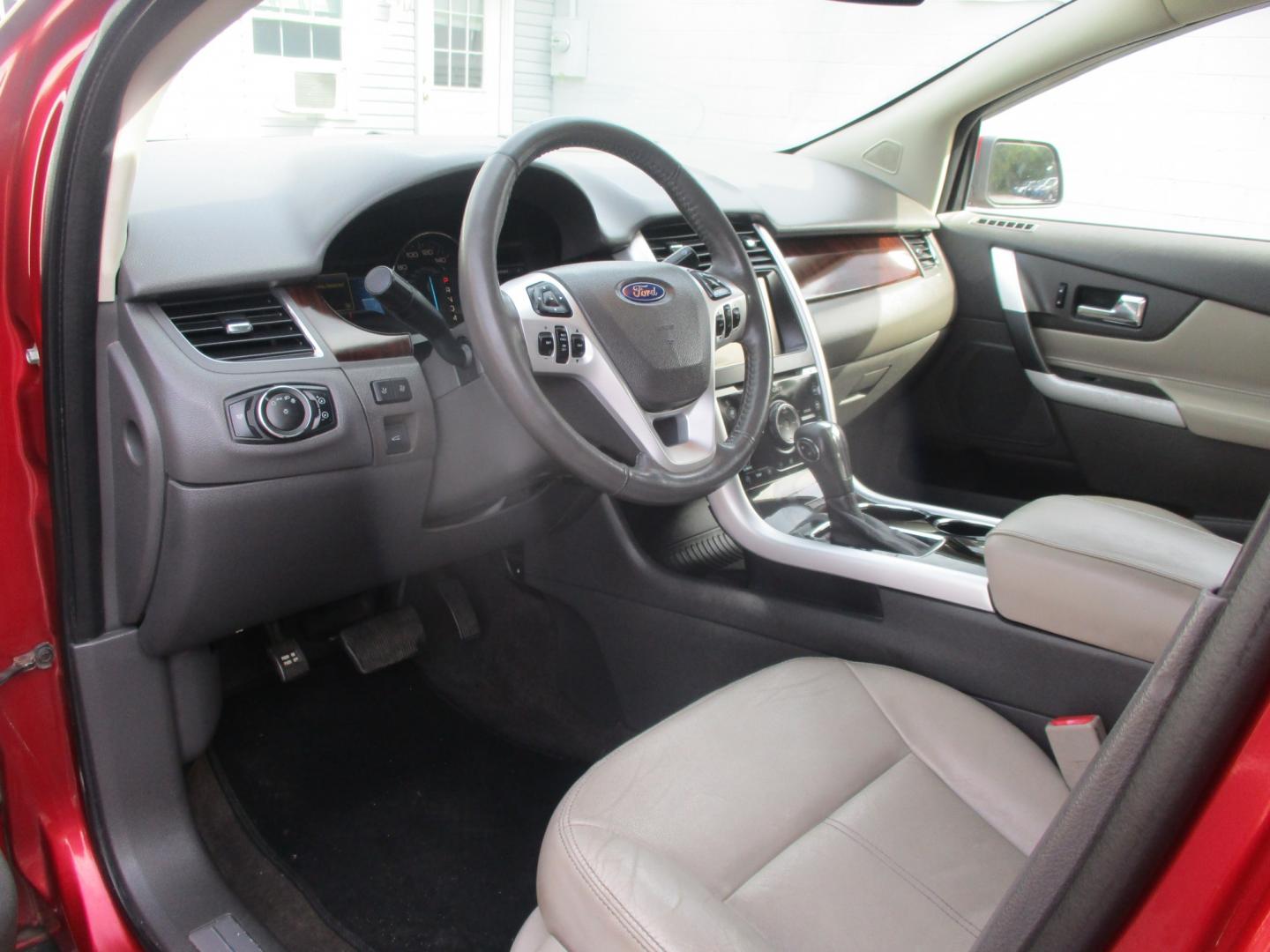 2012 RED Ford Edge Limited FWD (2FMDK3KC0CB) with an 3.5L V6 DOHC 24V engine, 6-Speed Automatic transmission, located at 540a Delsea Drive, Sewell, NJ, 08080, (987) 867-5309, 39.752560, -75.111206- Photo#13
