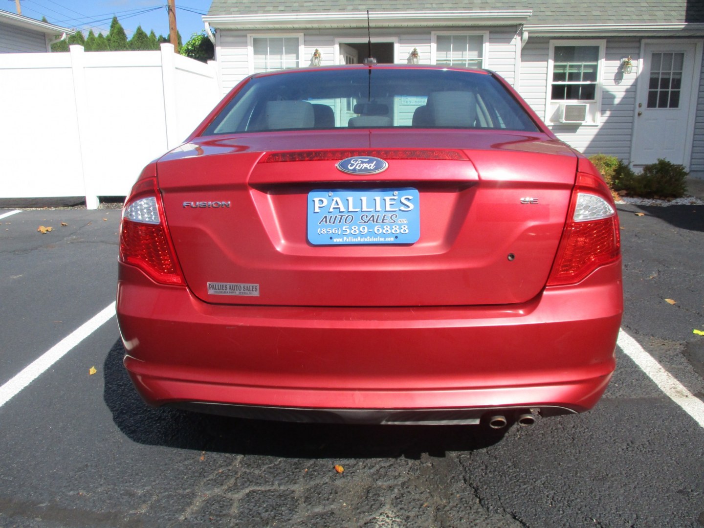 2011 RED Ford Fusion I4 SE (3FAHP0HA8BR) with an 2.5L L4 DOHC 16V engine, located at 540a Delsea Drive, Sewell, NJ, 08080, (987) 867-5309, 39.752560, -75.111206- Photo#3