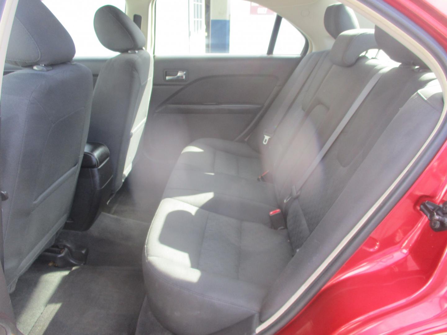 2011 RED Ford Fusion I4 SE (3FAHP0HA8BR) with an 2.5L L4 DOHC 16V engine, located at 540a Delsea Drive, Sewell, NJ, 08080, (987) 867-5309, 39.752560, -75.111206- Photo#14
