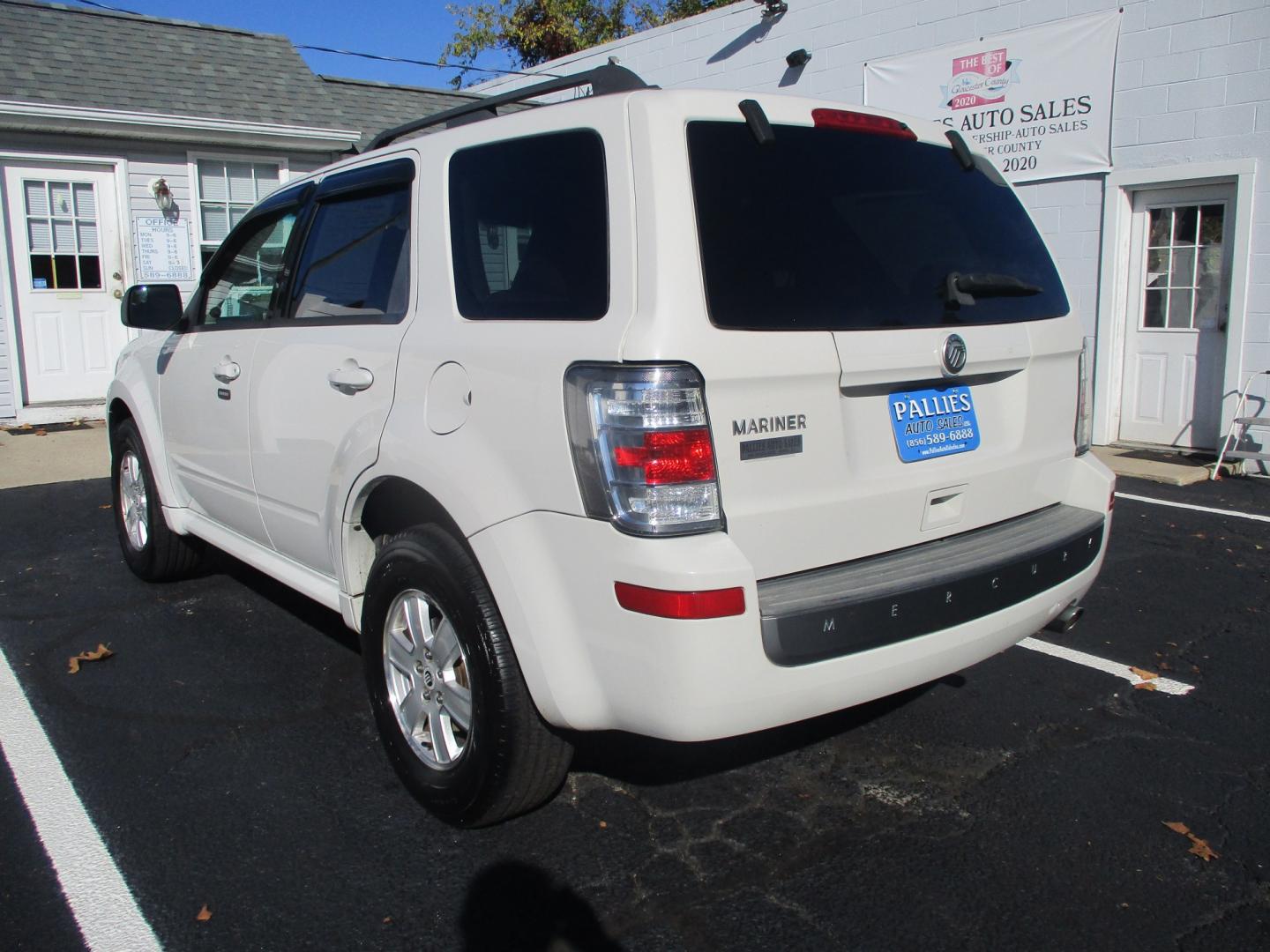 2010 WHITE Mercury Mariner I4 2WD (4M2CN8B77AK) with an 2.5L L4 DOHC 16V engine, 6A transmission, located at 540a Delsea Drive, Sewell, NJ, 08080, (987) 867-5309, 39.752560, -75.111206- Photo#2