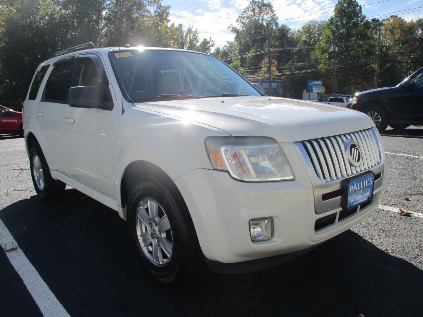 2010 WHITE Mercury Mariner I4 2WD (4M2CN8B77AK) with an 2.5L L4 DOHC 16V engine, 6A transmission, located at 540a Delsea Drive, Sewell, NJ, 08080, (987) 867-5309, 39.752560, -75.111206- Photo#7