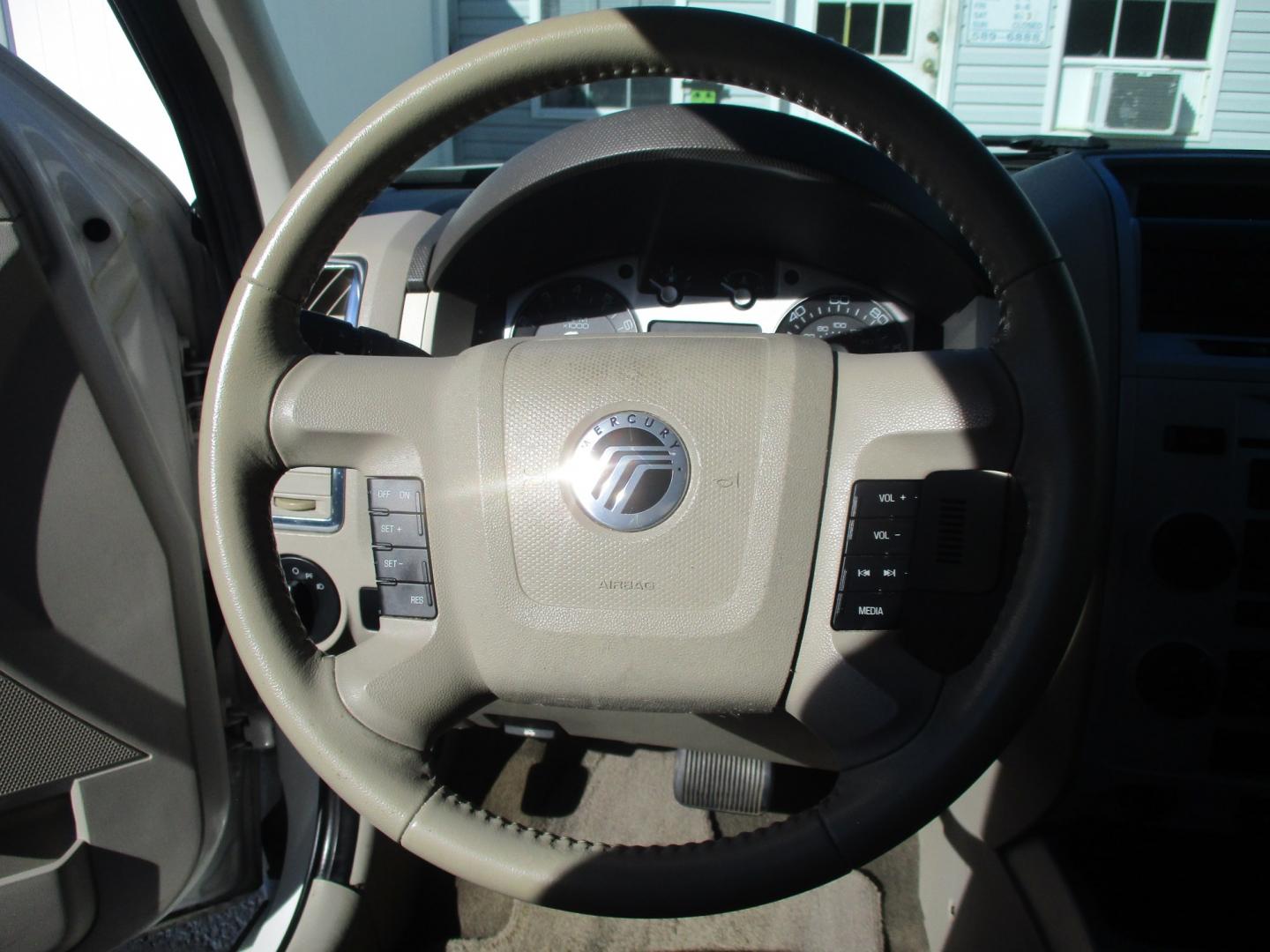 2010 WHITE Mercury Mariner I4 2WD (4M2CN8B77AK) with an 2.5L L4 DOHC 16V engine, 6A transmission, located at 540a Delsea Drive, Sewell, NJ, 08080, (987) 867-5309, 39.752560, -75.111206- Photo#15