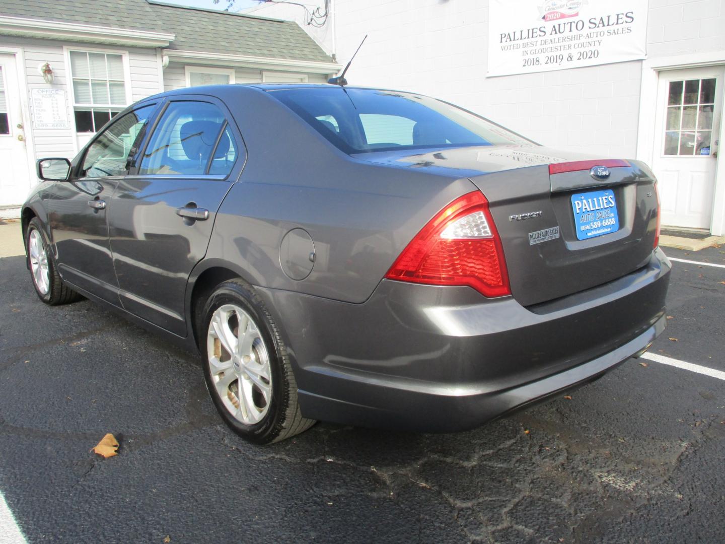 2012 GRAY Ford Fusion SE (3FAHP0HA4CR) with an 2.5L L4 DOHC 16V engine, located at 540a Delsea Drive, Sewell, NJ, 08080, (987) 867-5309, 39.752560, -75.111206- Photo#2