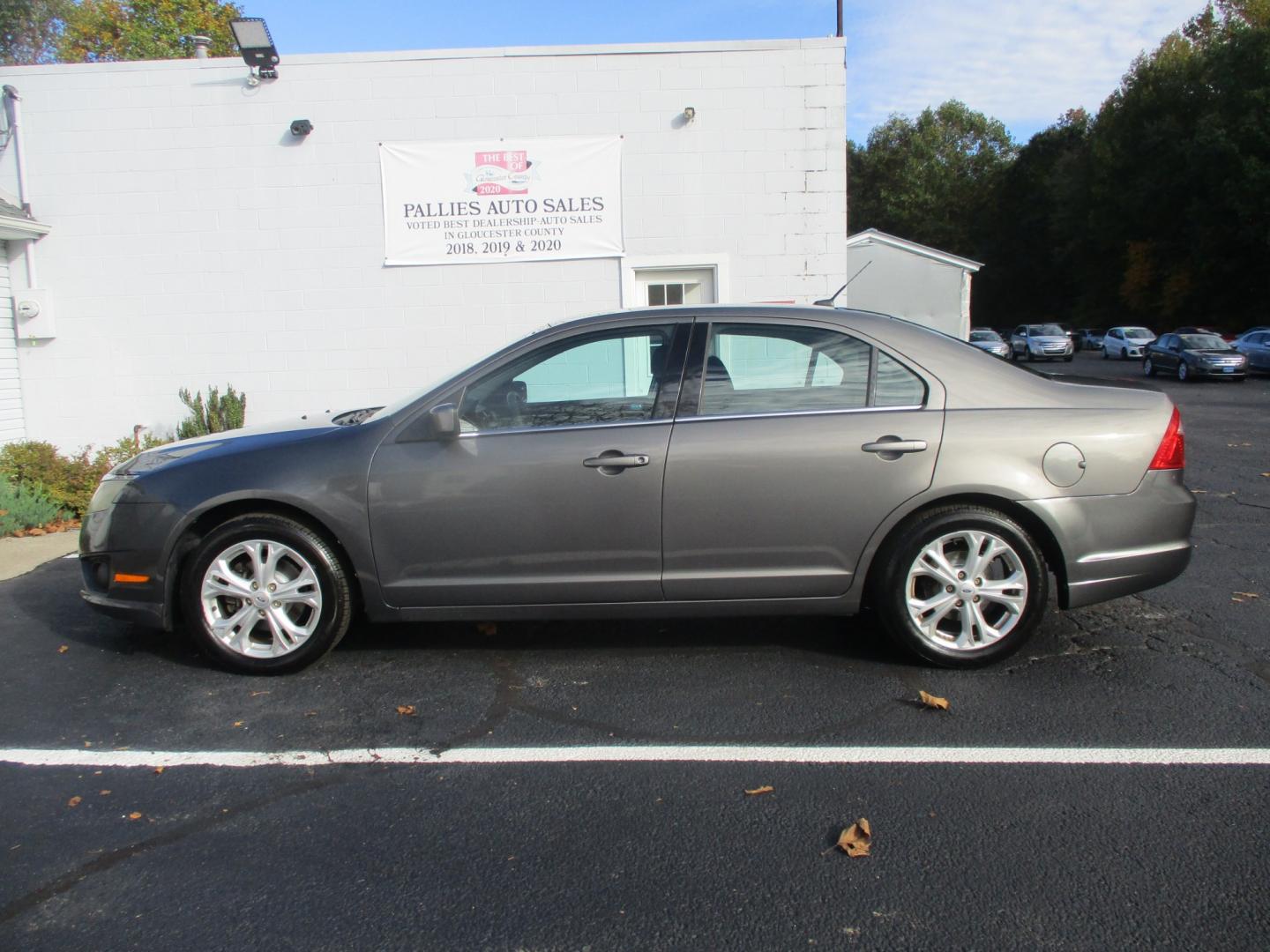 2012 GRAY Ford Fusion SE (3FAHP0HA4CR) with an 2.5L L4 DOHC 16V engine, located at 540a Delsea Drive, Sewell, NJ, 08080, (987) 867-5309, 39.752560, -75.111206- Photo#1
