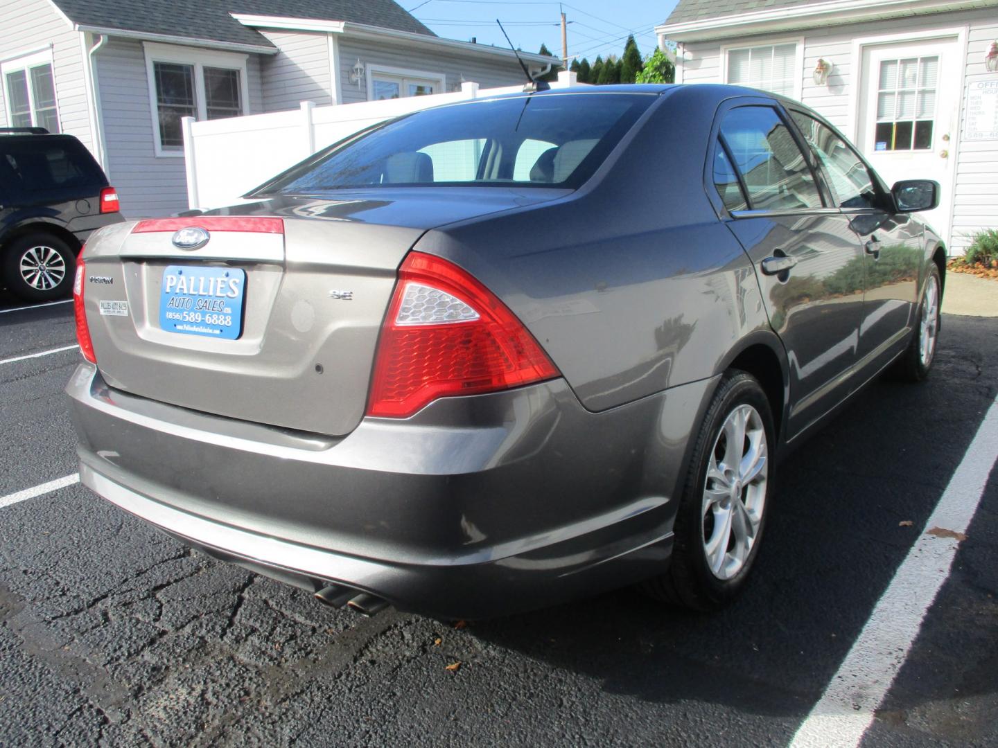 2012 GRAY Ford Fusion SE (3FAHP0HA4CR) with an 2.5L L4 DOHC 16V engine, located at 540a Delsea Drive, Sewell, NJ, 08080, (987) 867-5309, 39.752560, -75.111206- Photo#5