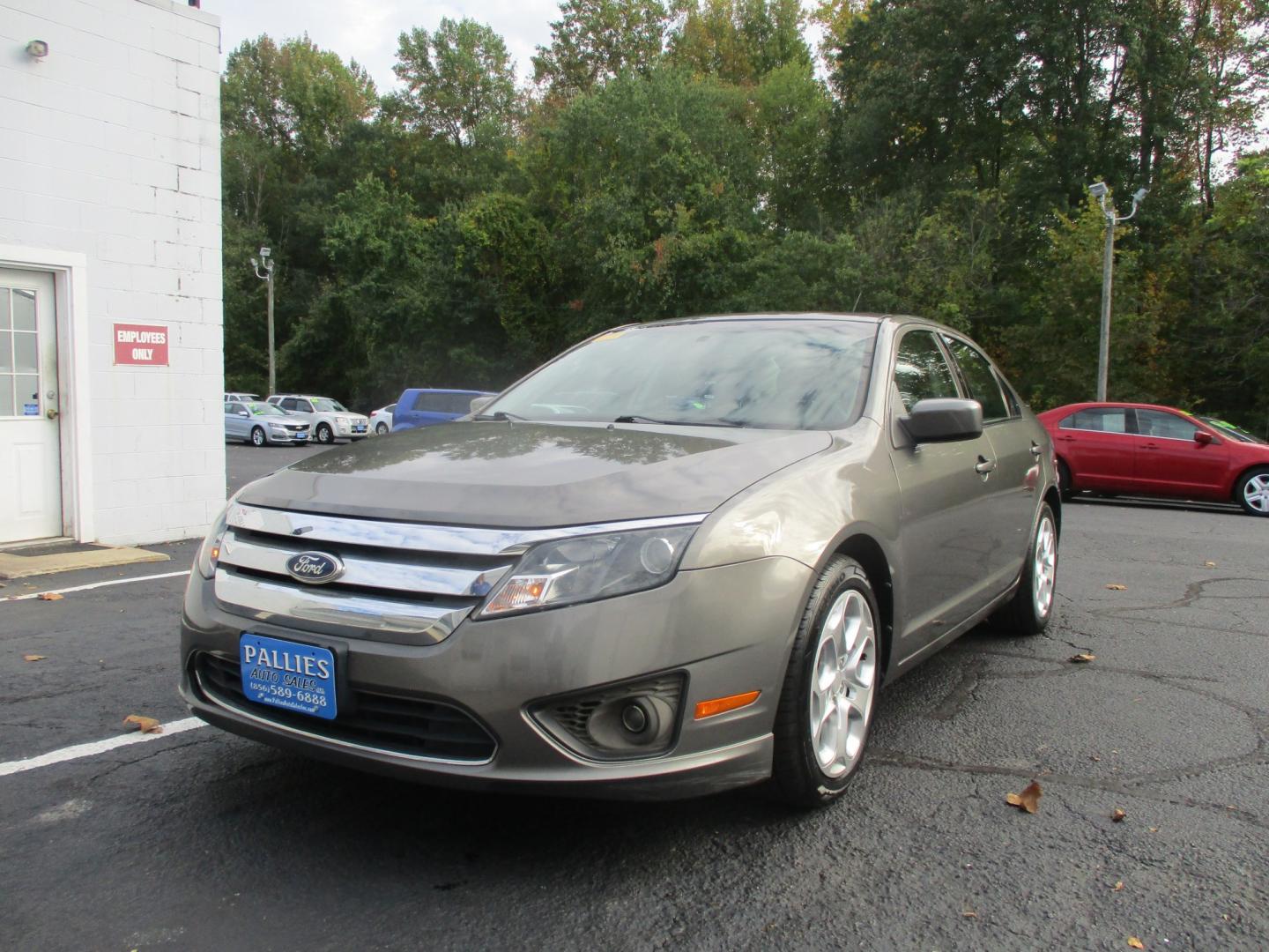 2011 GRAY Ford Fusion I4 SE (3FAHP0HA9BR) with an 2.5L L4 DOHC 16V engine, located at 540a Delsea Drive, Sewell, NJ, 08080, (987) 867-5309, 39.752560, -75.111206- Photo#0