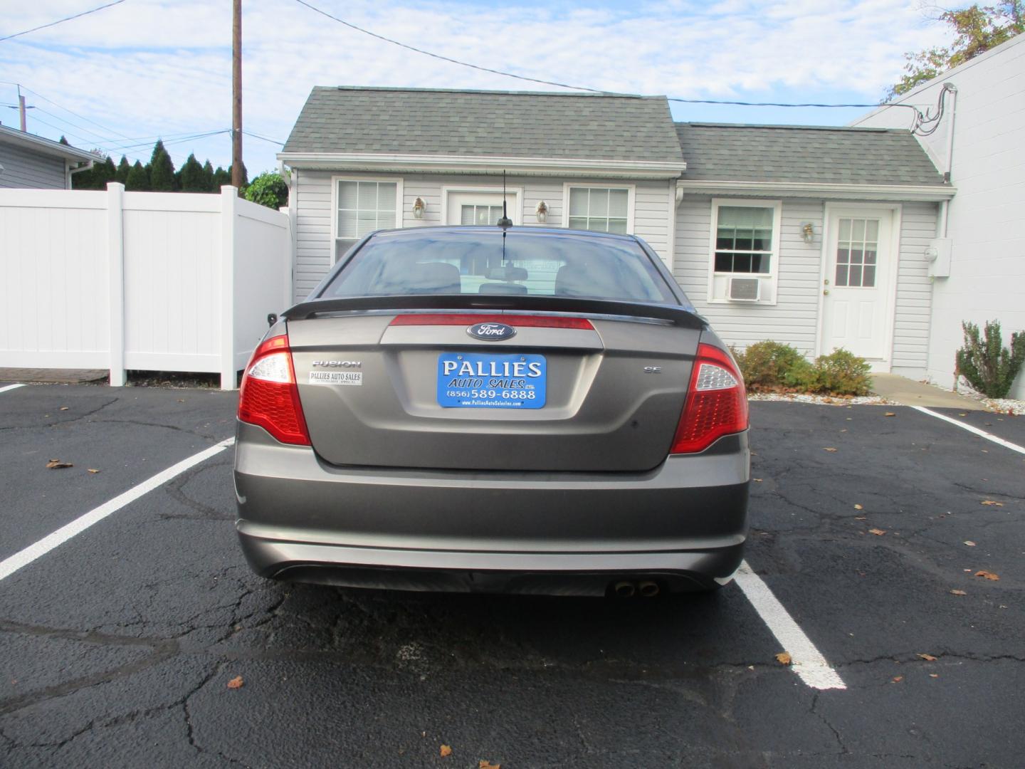 2011 GRAY Ford Fusion I4 SE (3FAHP0HA9BR) with an 2.5L L4 DOHC 16V engine, located at 540a Delsea Drive, Sewell, NJ, 08080, (987) 867-5309, 39.752560, -75.111206- Photo#6