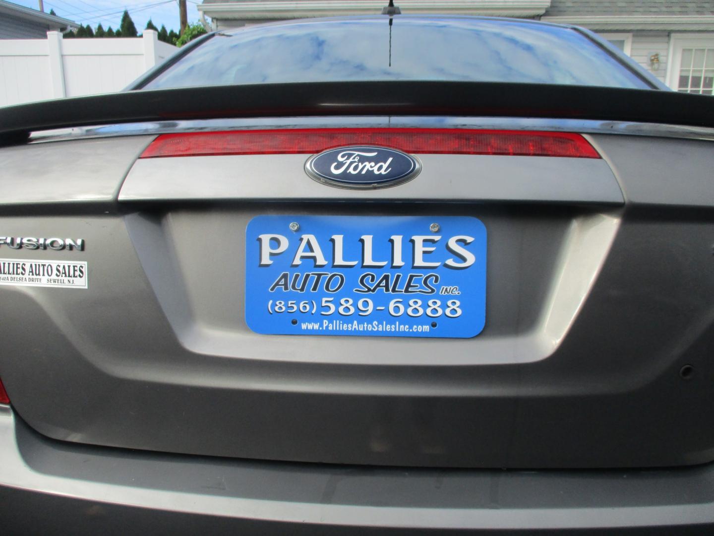 2011 GRAY Ford Fusion I4 SE (3FAHP0HA9BR) with an 2.5L L4 DOHC 16V engine, located at 540a Delsea Drive, Sewell, NJ, 08080, (987) 867-5309, 39.752560, -75.111206- Photo#5