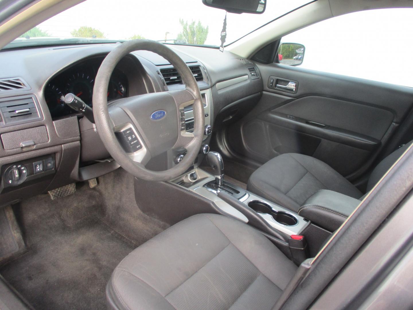 2011 GRAY Ford Fusion I4 SE (3FAHP0HA9BR) with an 2.5L L4 DOHC 16V engine, located at 540a Delsea Drive, Sewell, NJ, 08080, (987) 867-5309, 39.752560, -75.111206- Photo#13