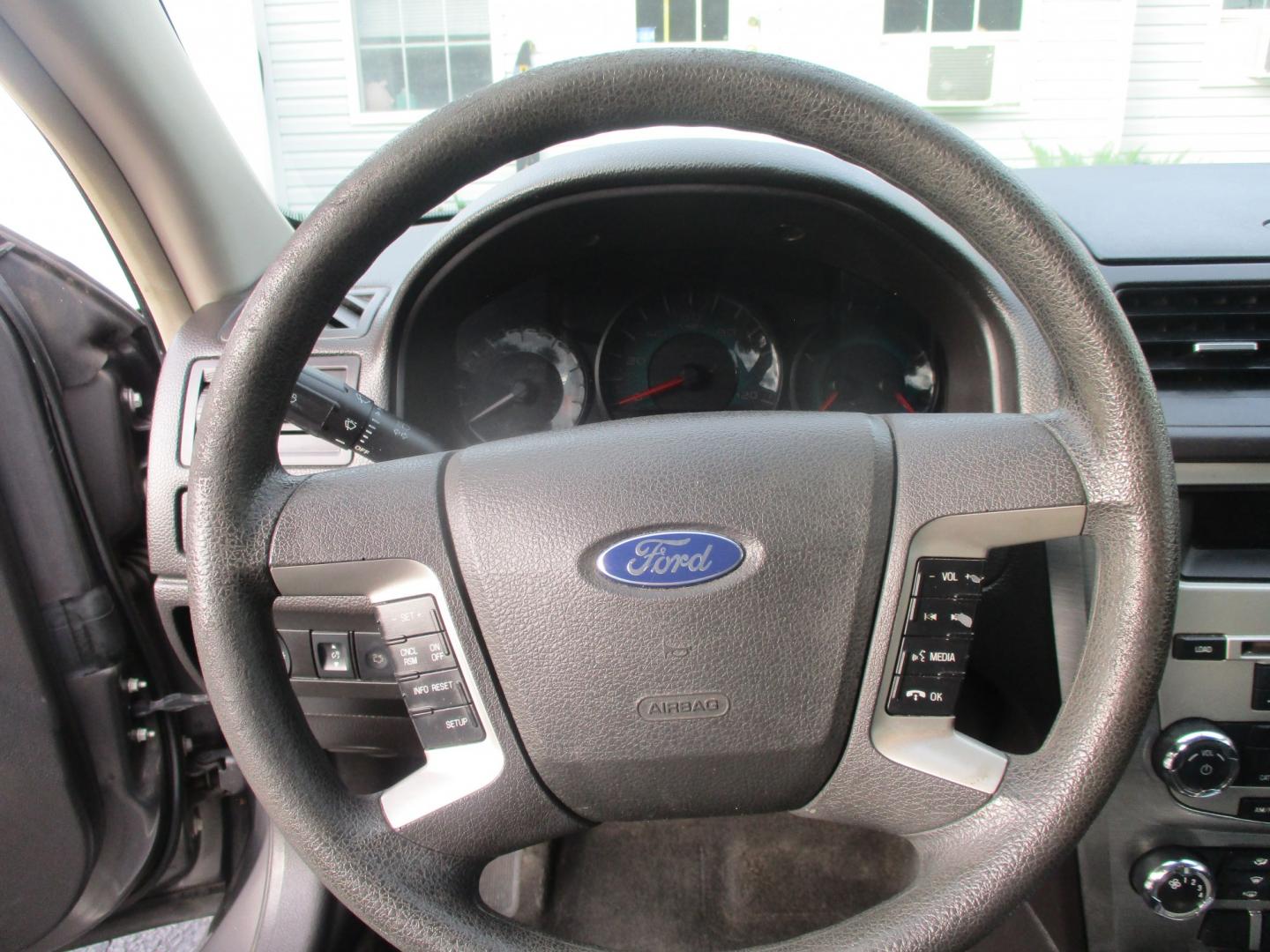 2011 GRAY Ford Fusion I4 SE (3FAHP0HA9BR) with an 2.5L L4 DOHC 16V engine, located at 540a Delsea Drive, Sewell, NJ, 08080, (987) 867-5309, 39.752560, -75.111206- Photo#19